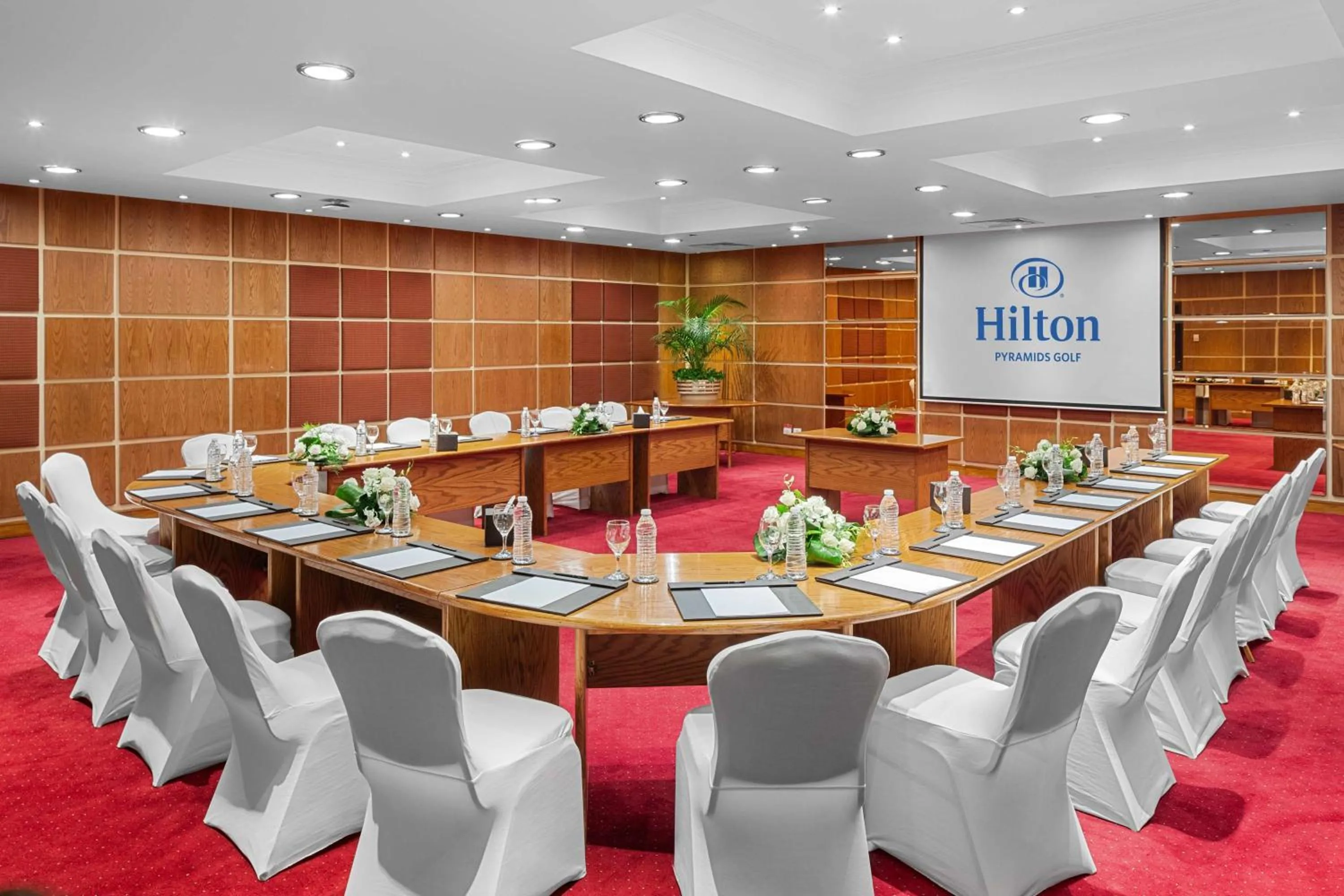 Meeting/conference room in Hilton Pyramids Golf