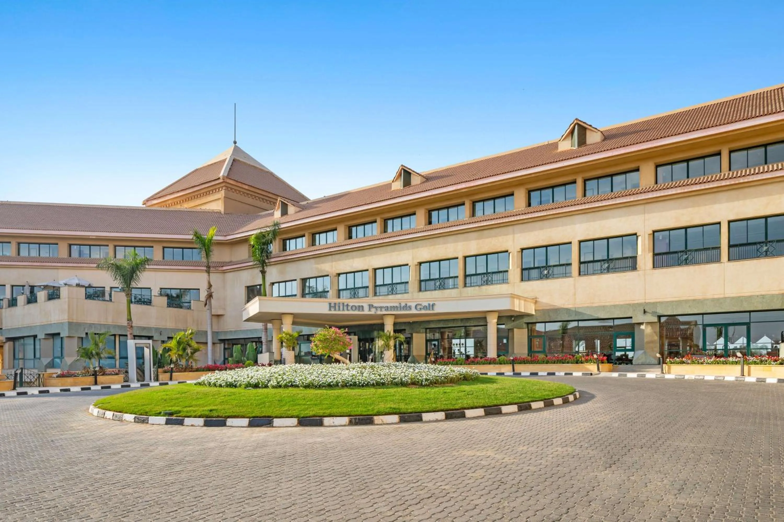 Property building in Hilton Pyramids Golf