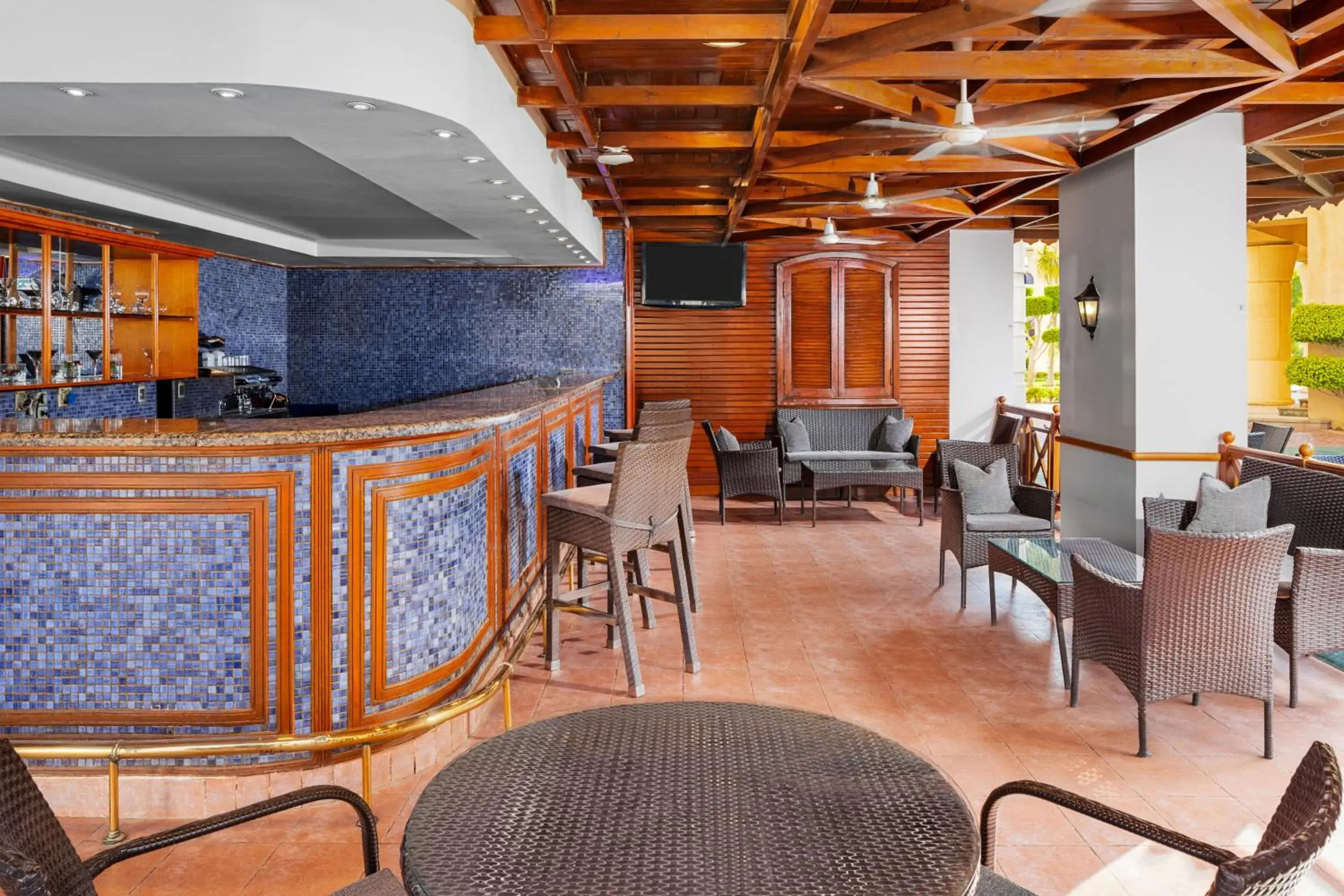 Restaurant/places to eat in Hilton Pyramids Golf Restaurant/places to eat in Hilton Pyramids Golf