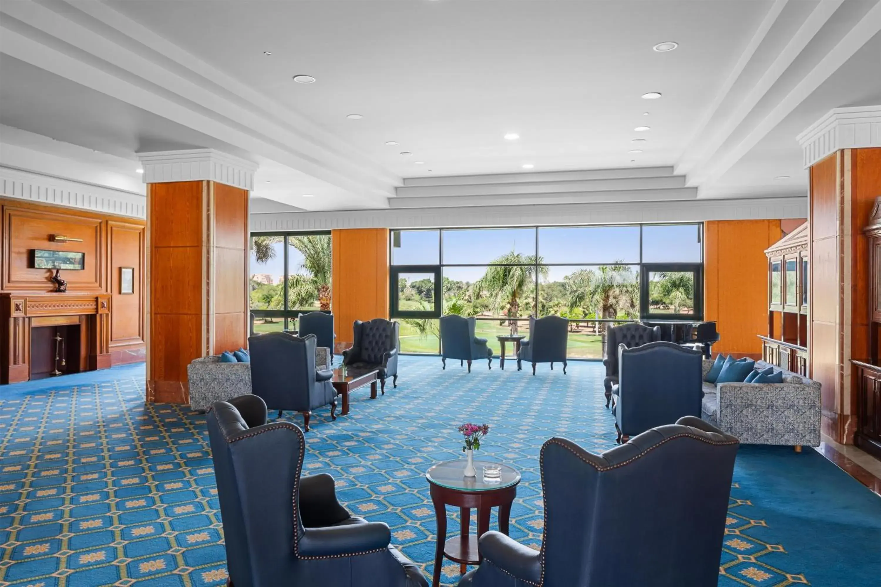 Restaurant/places to eat in Hilton Pyramids Golf Restaurant/places to eat in Hilton Pyramids Golf