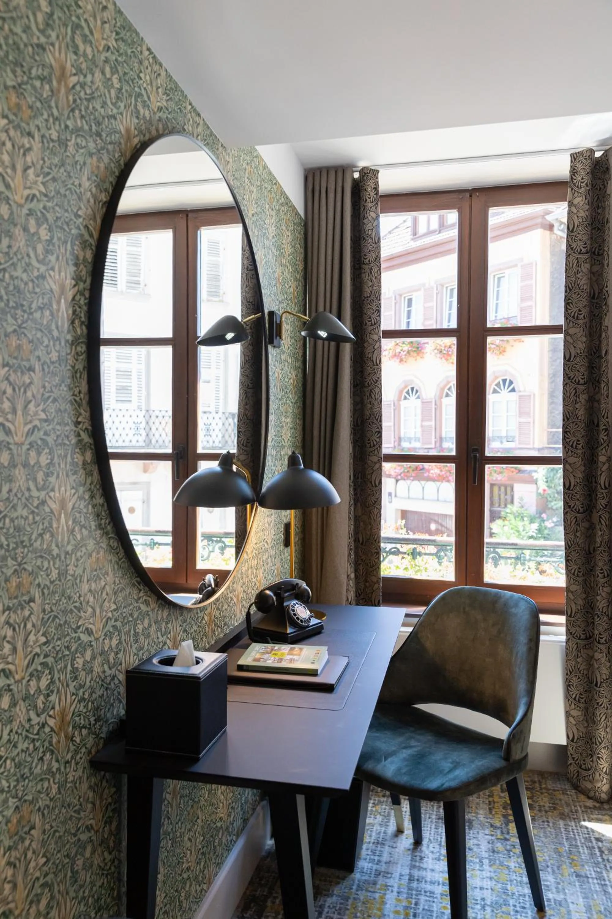 Seating area in Logis Hôtel-Restaurant du Mouton