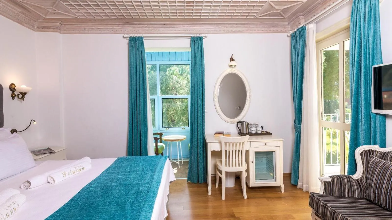 Photo of the whole room, Bed in Petunya Konak Boutique Hotel