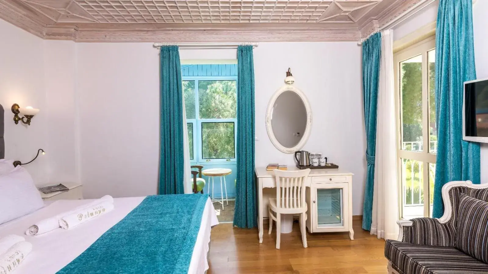 Photo of the whole room, Bed in Petunya Konak Boutique Hotel Photo of the whole room, Bed in Petunya Konak Boutique Hotel