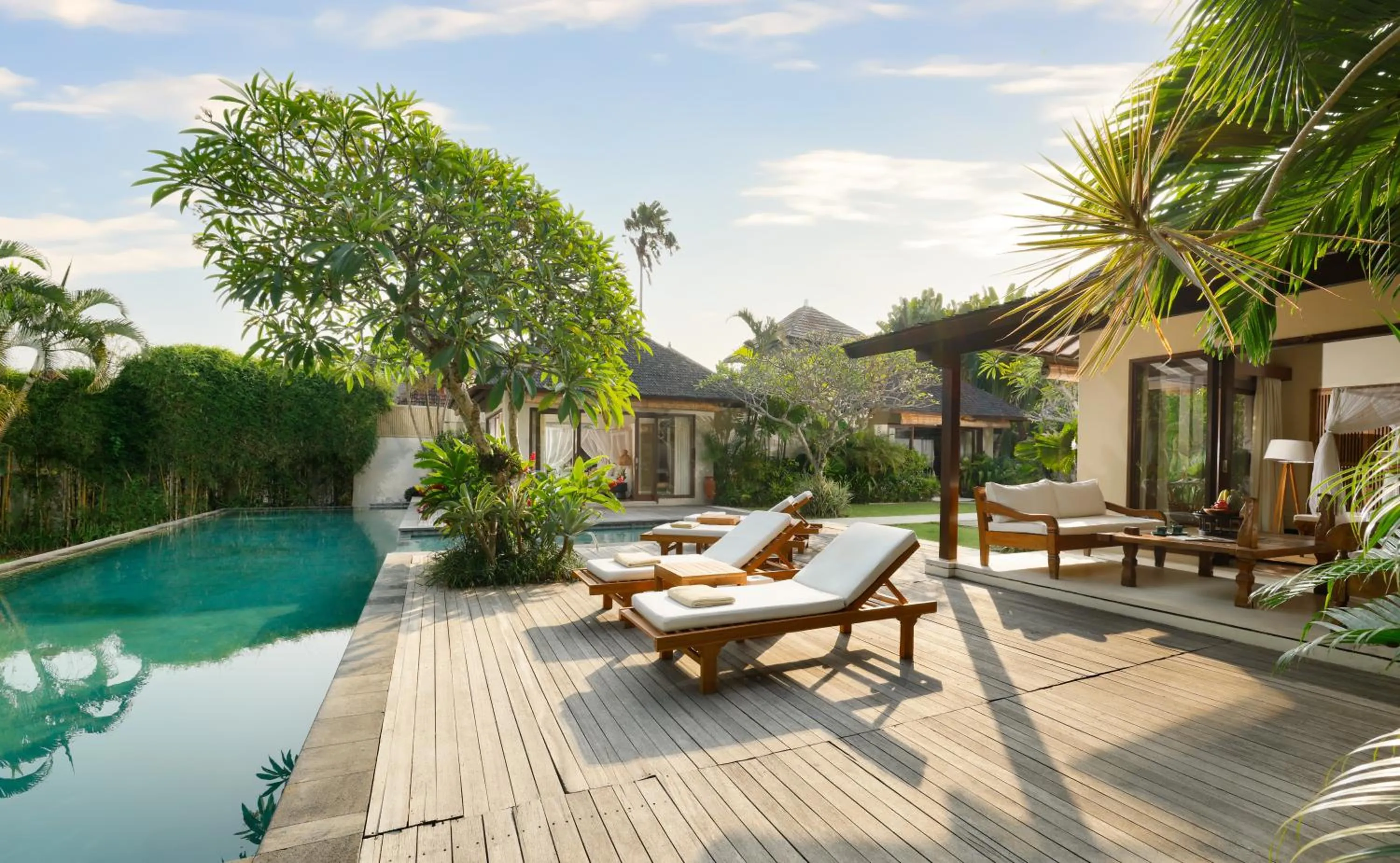 Swimming pool in Villa Nelayan by Nakula