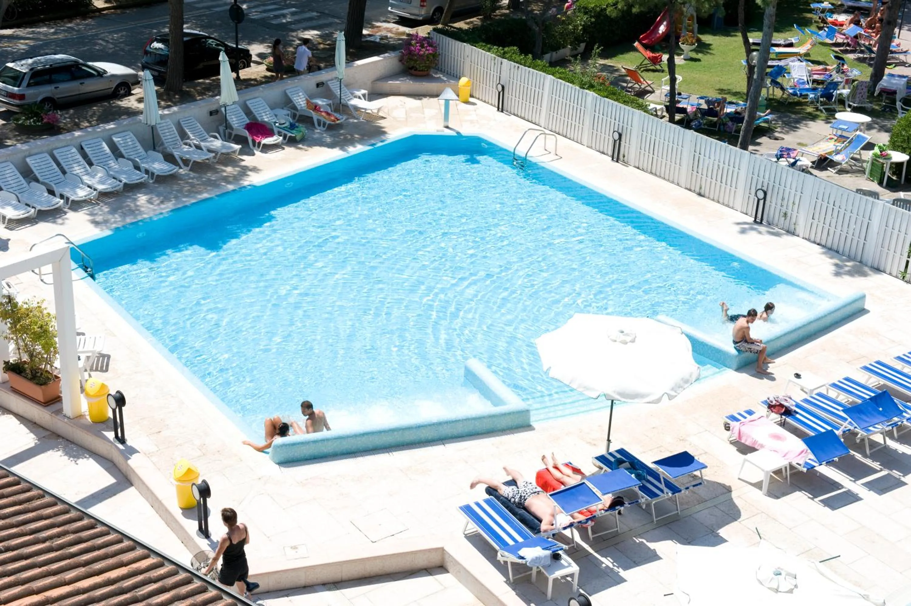 Swimming pool in Hotel Bristol