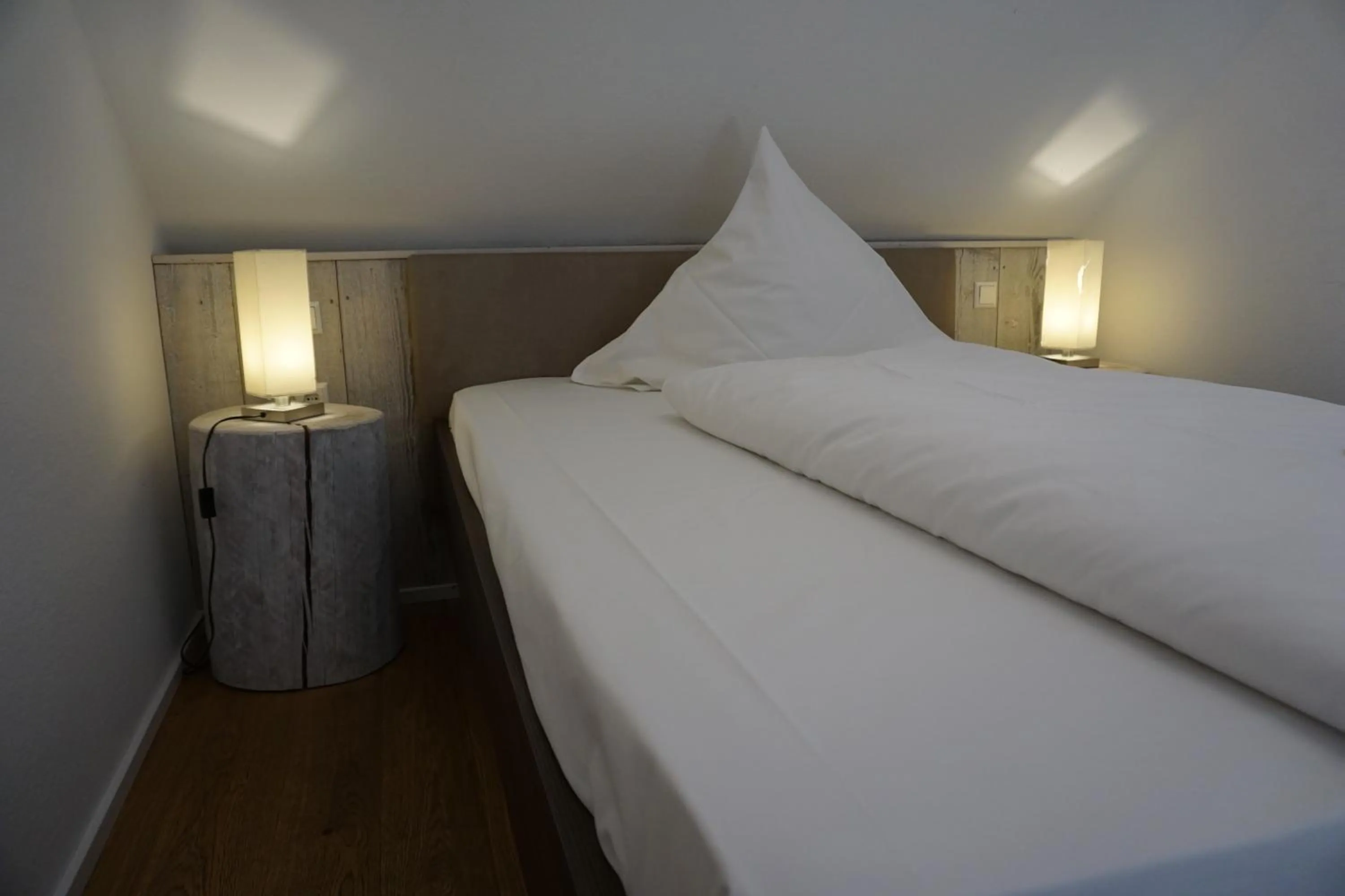 Bed in Hotel Gasthaus zur Sonne