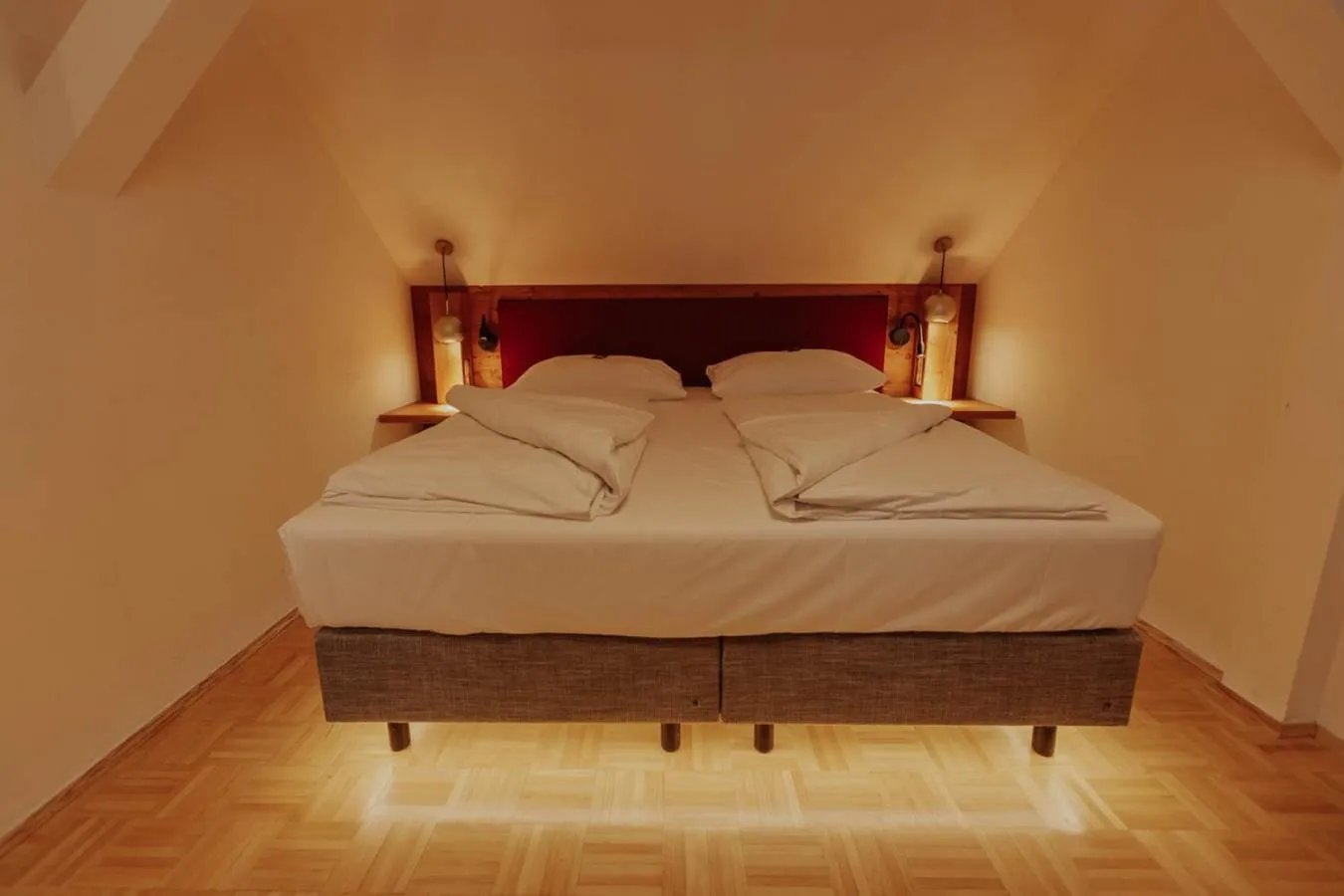 Bed in Hotel Gasthaus zur Sonne