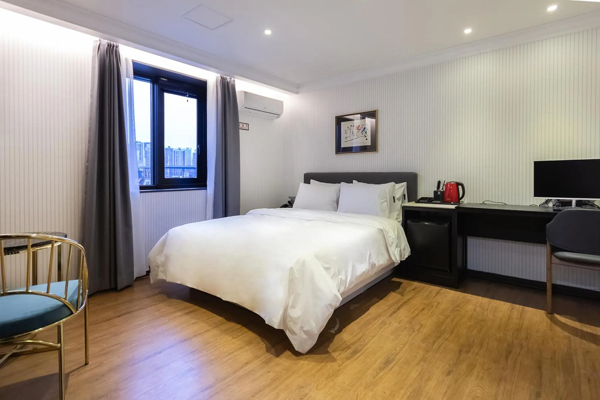 Bedroom, Bed in 브라운도트호텔 센텀시티 벡스코점