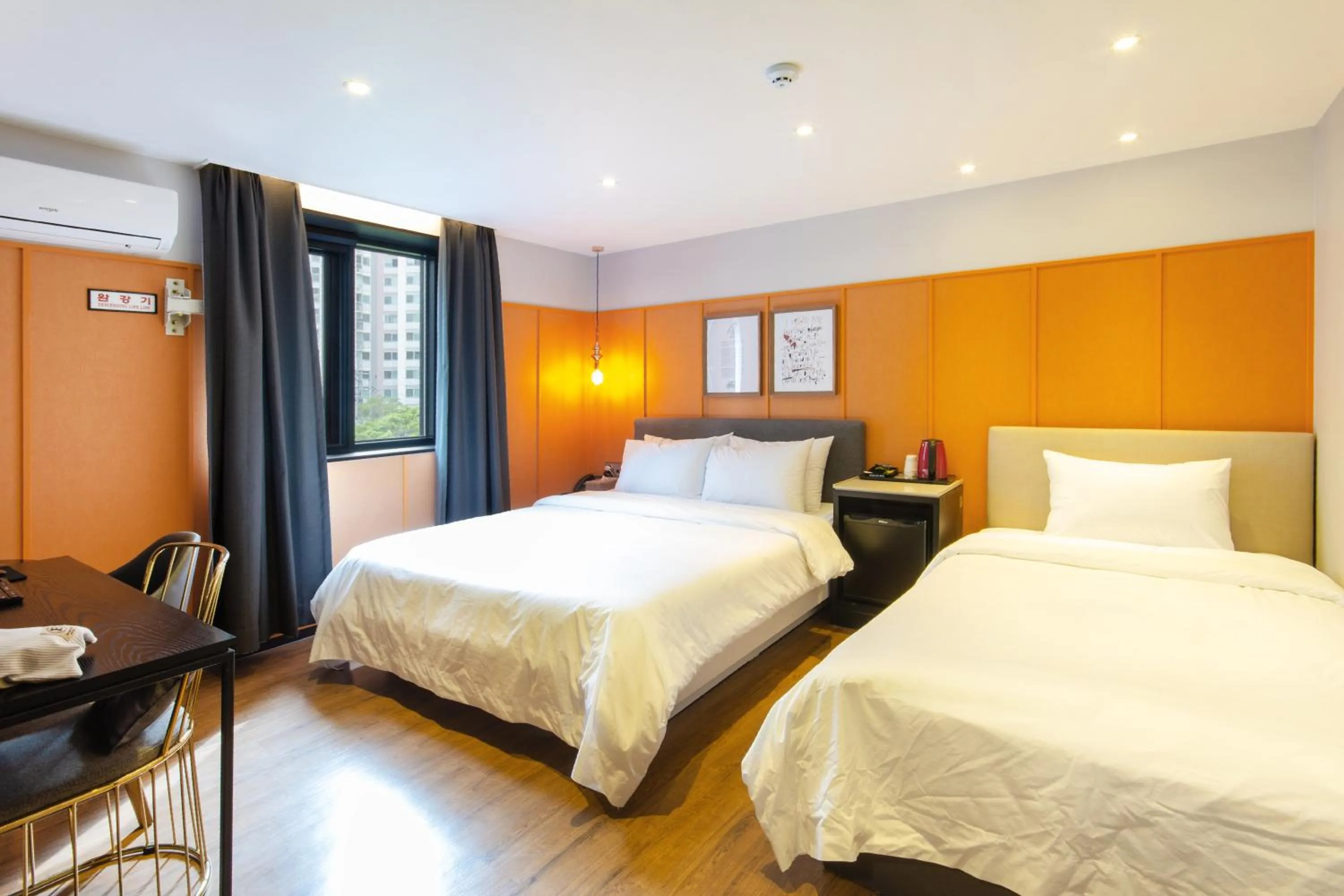 Bedroom, Bed in 브라운도트호텔 센텀시티 벡스코점