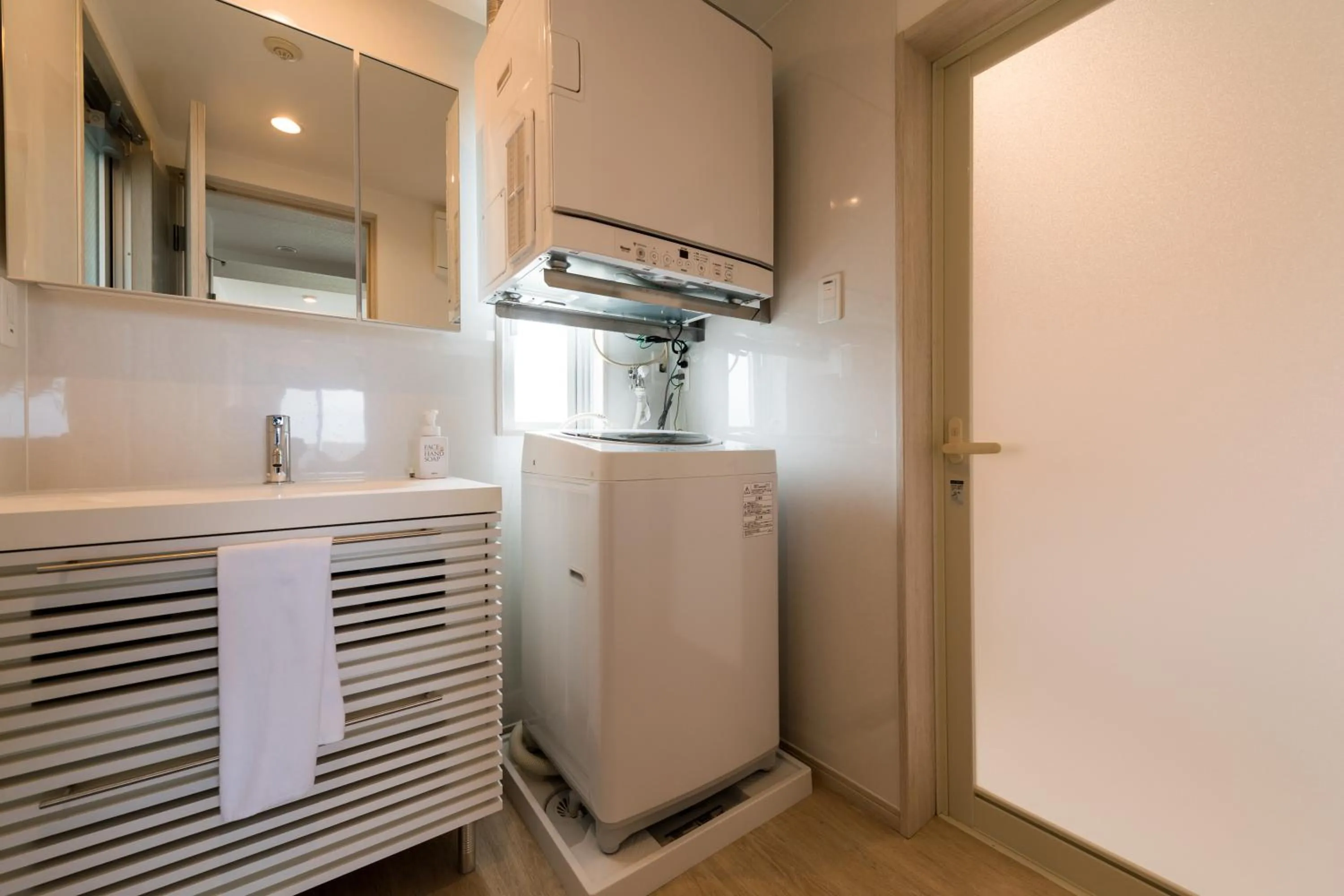 Area and facilities in MINATO Chatan Seaside Condominium