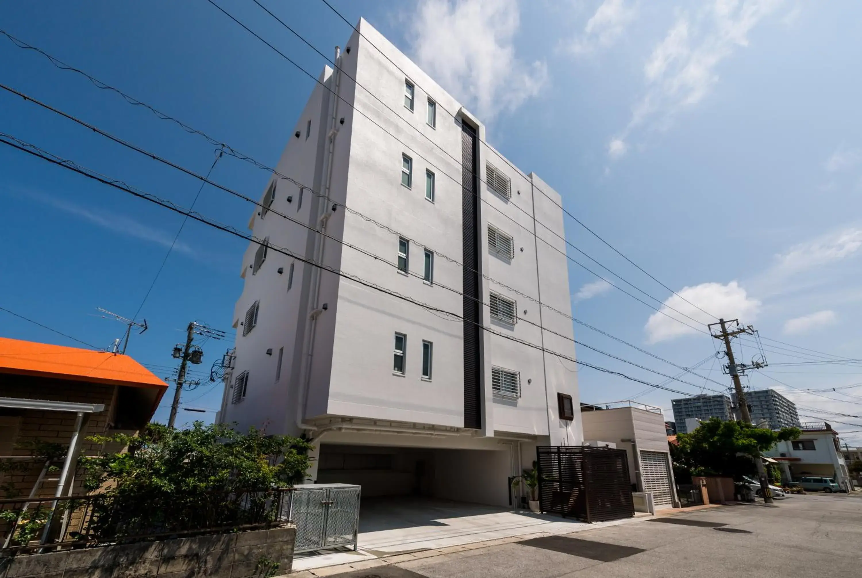 Property building in MINATO Chatan Seaside Condominium Property building in MINATO Chatan Seaside Condominium