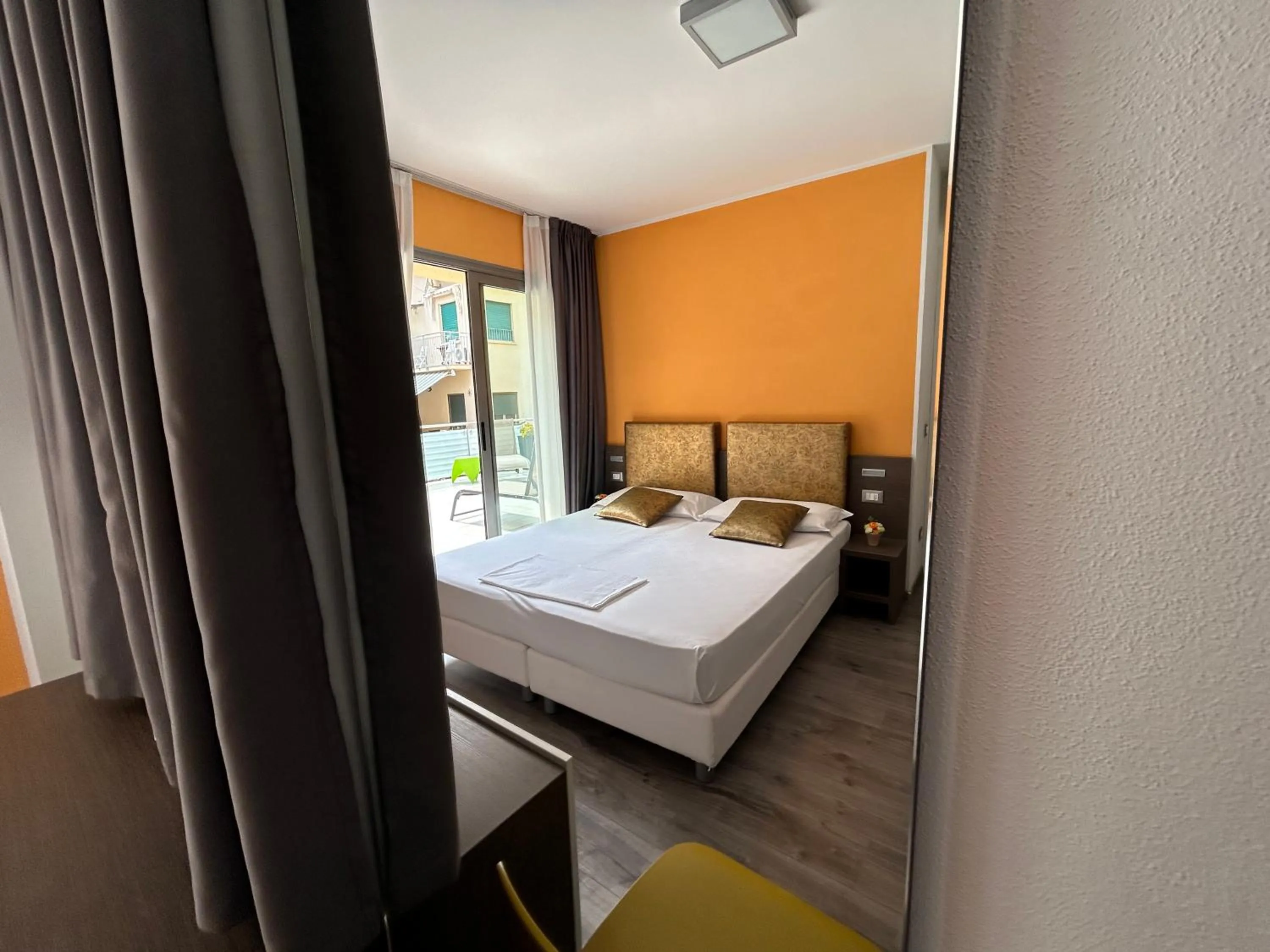 Bedroom, Bed in Gardesana Active Apartments