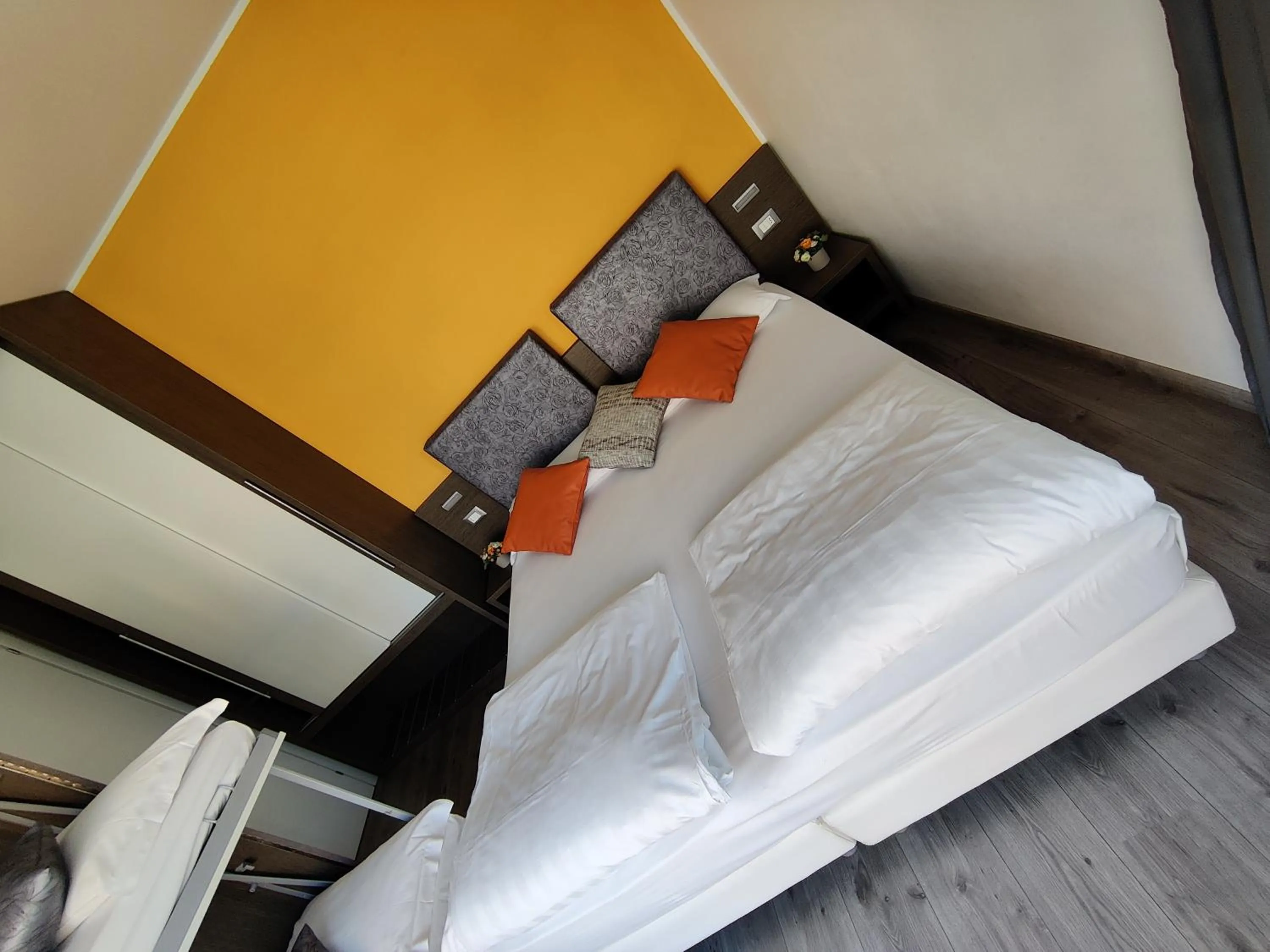 Bedroom, Bed in Gardesana Active Apartments