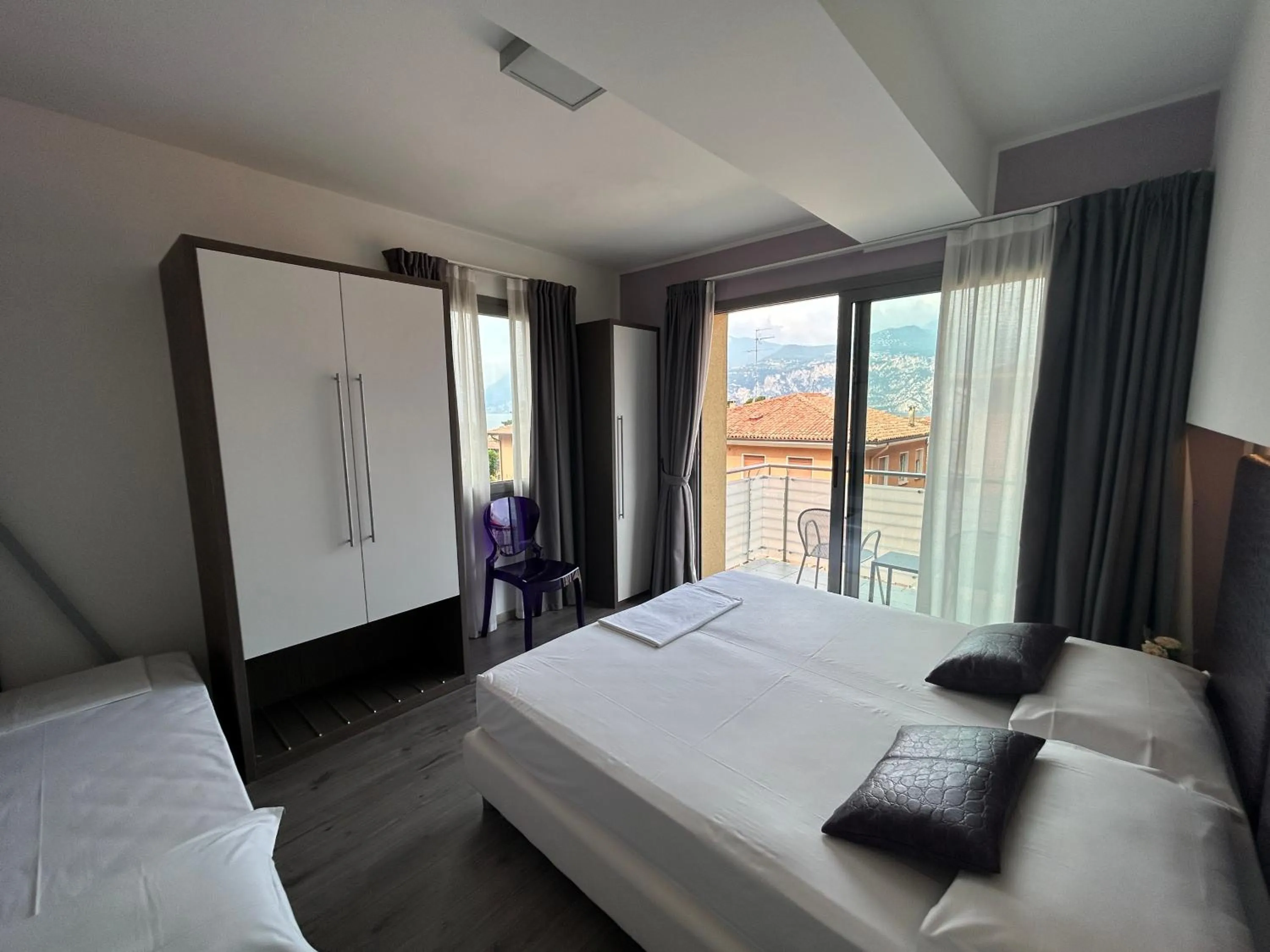 Bedroom, Bed in Gardesana Active Apartments