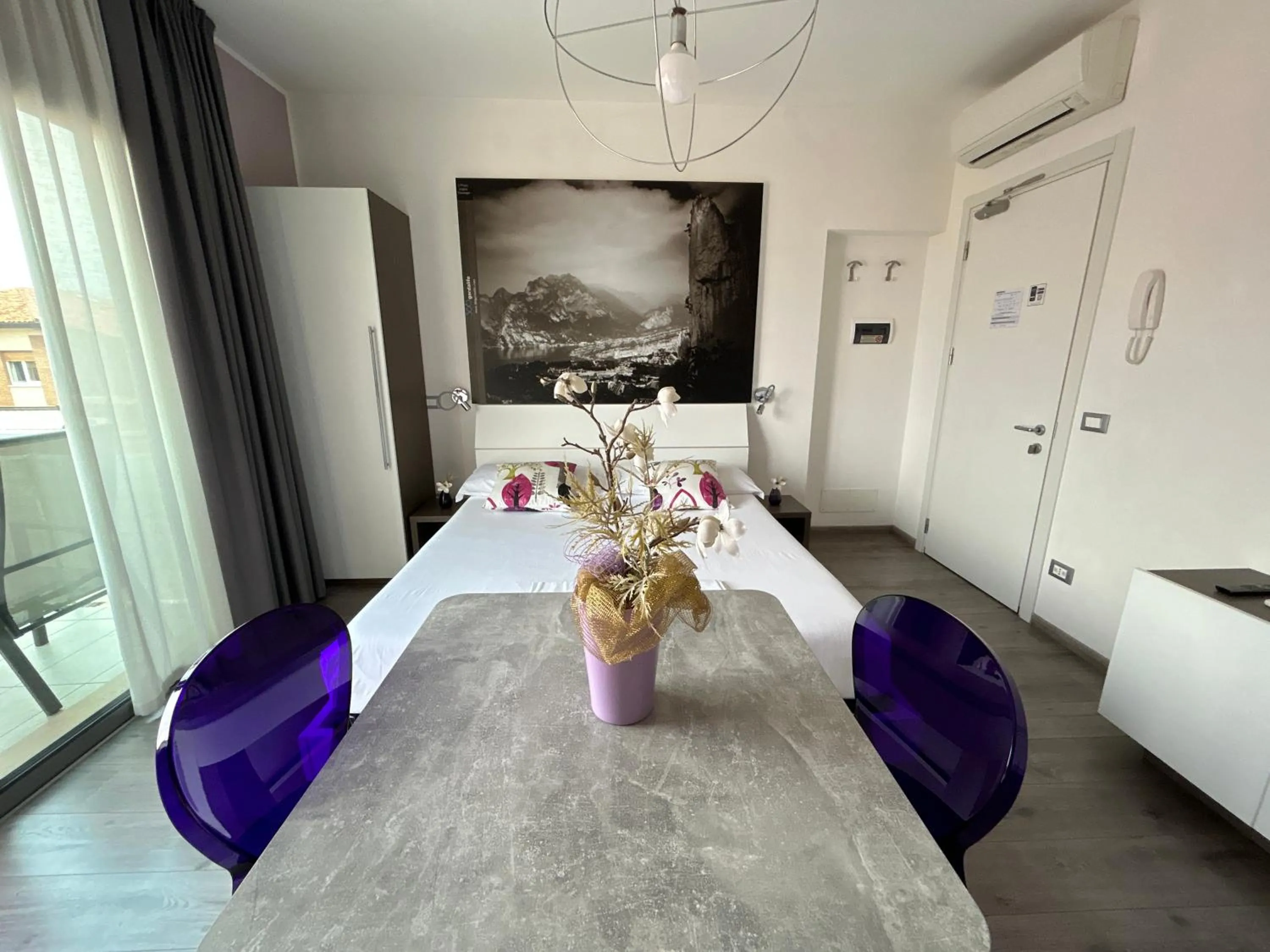 Seating area in Gardesana Active Apartments