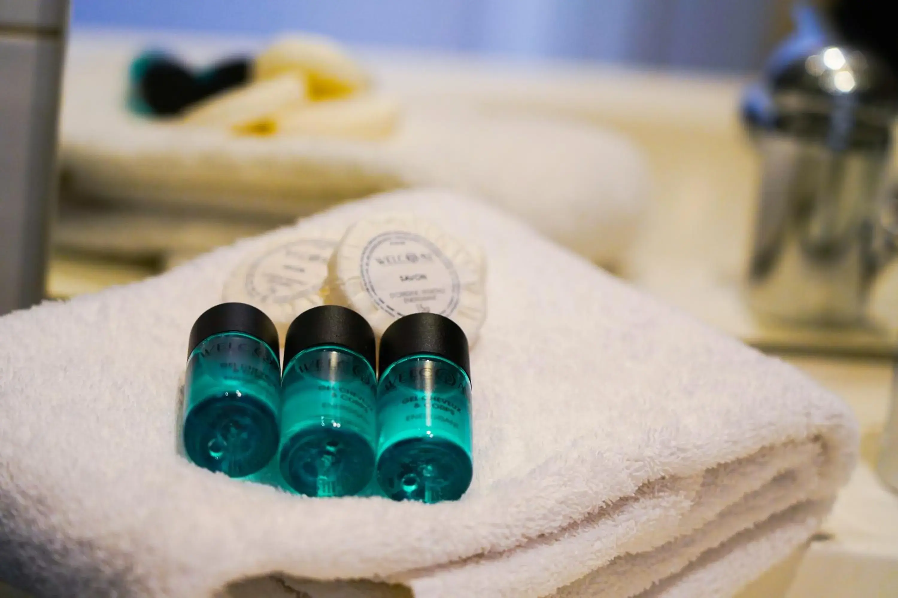 Triple Room in Hôtel Le Bellevue Triple Room in Hôtel Le Bellevue