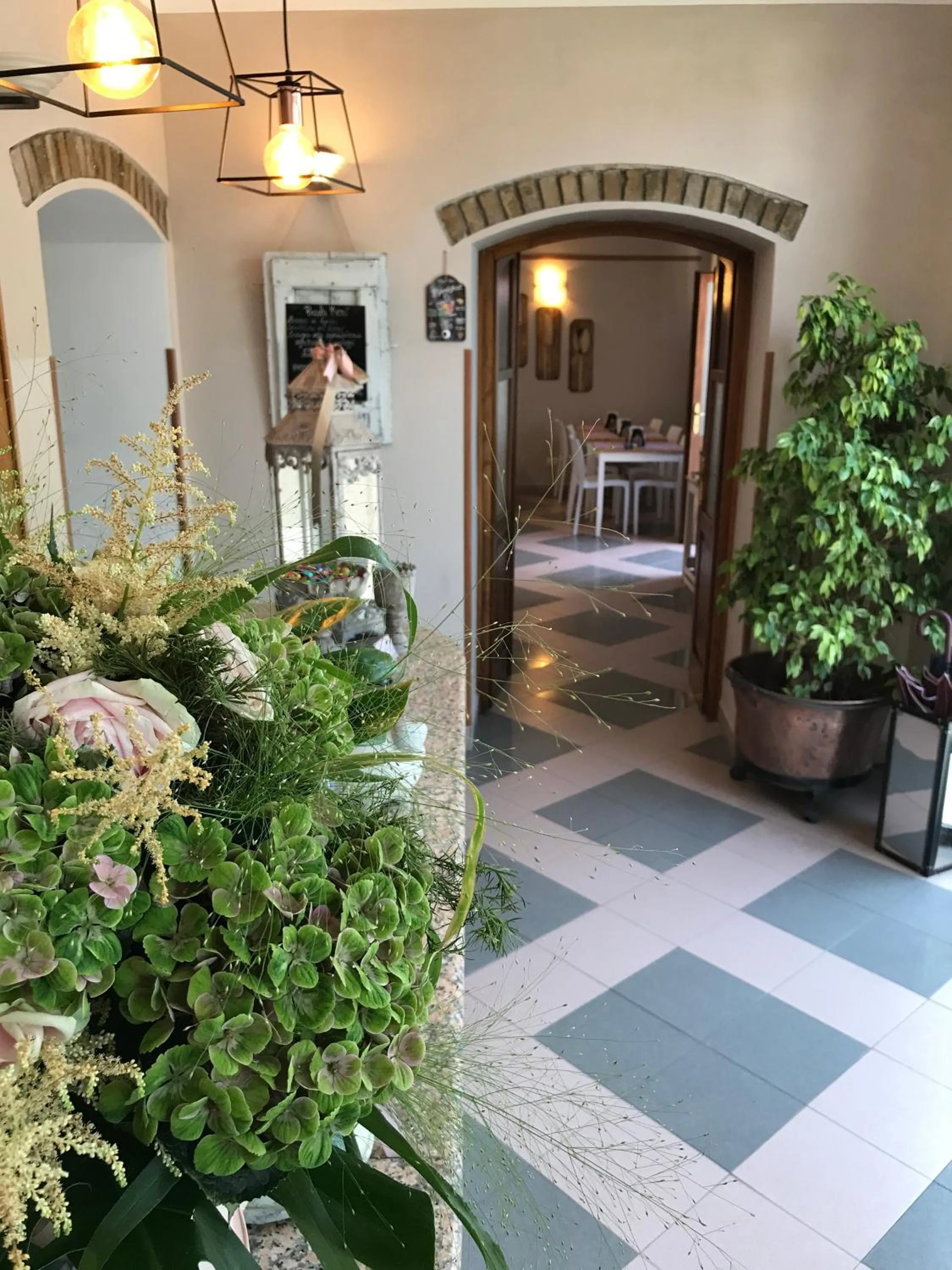 Restaurant/places to eat in Boutique Hotel Corte Malaspina