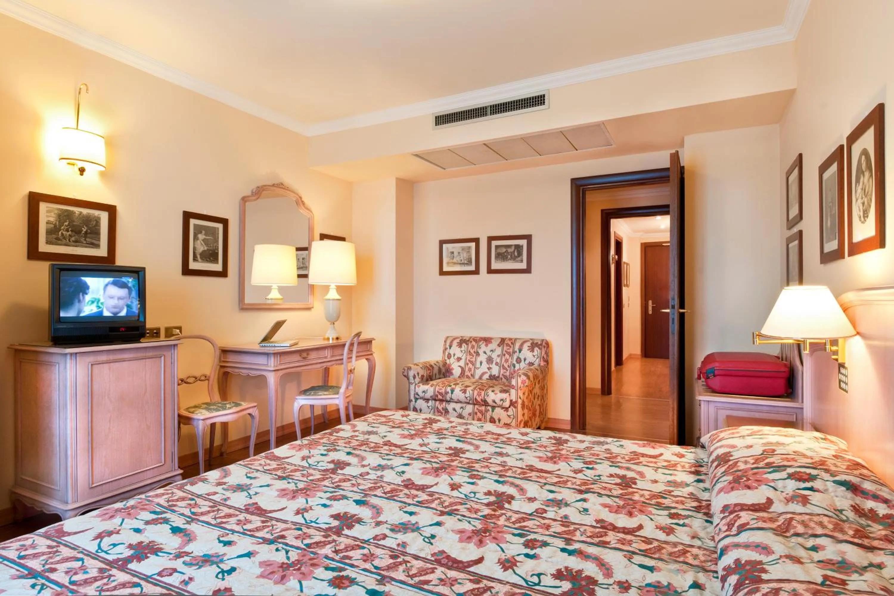 Bedroom, Bed in Residence Carl&Do