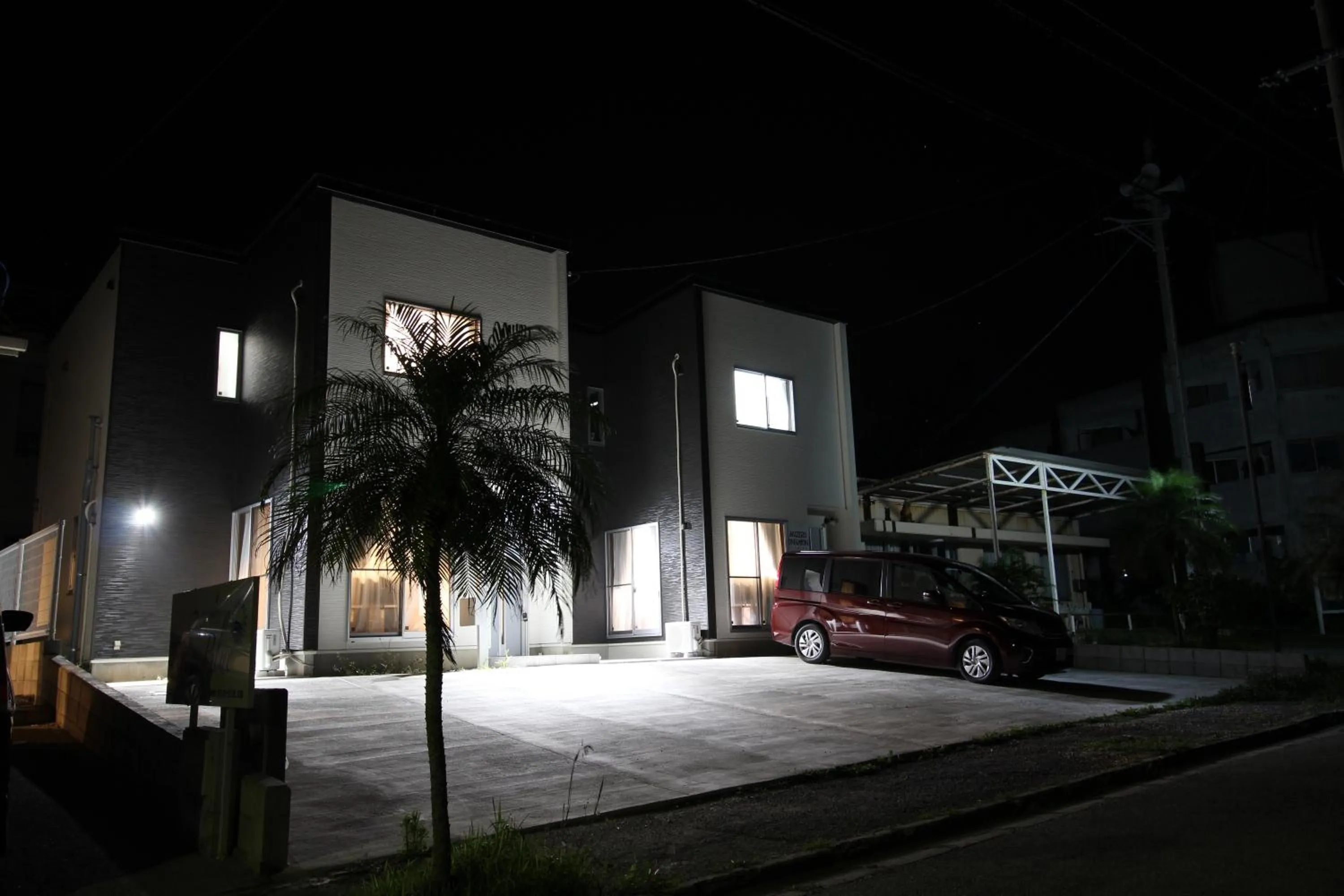 Property building in Akizero Onnason