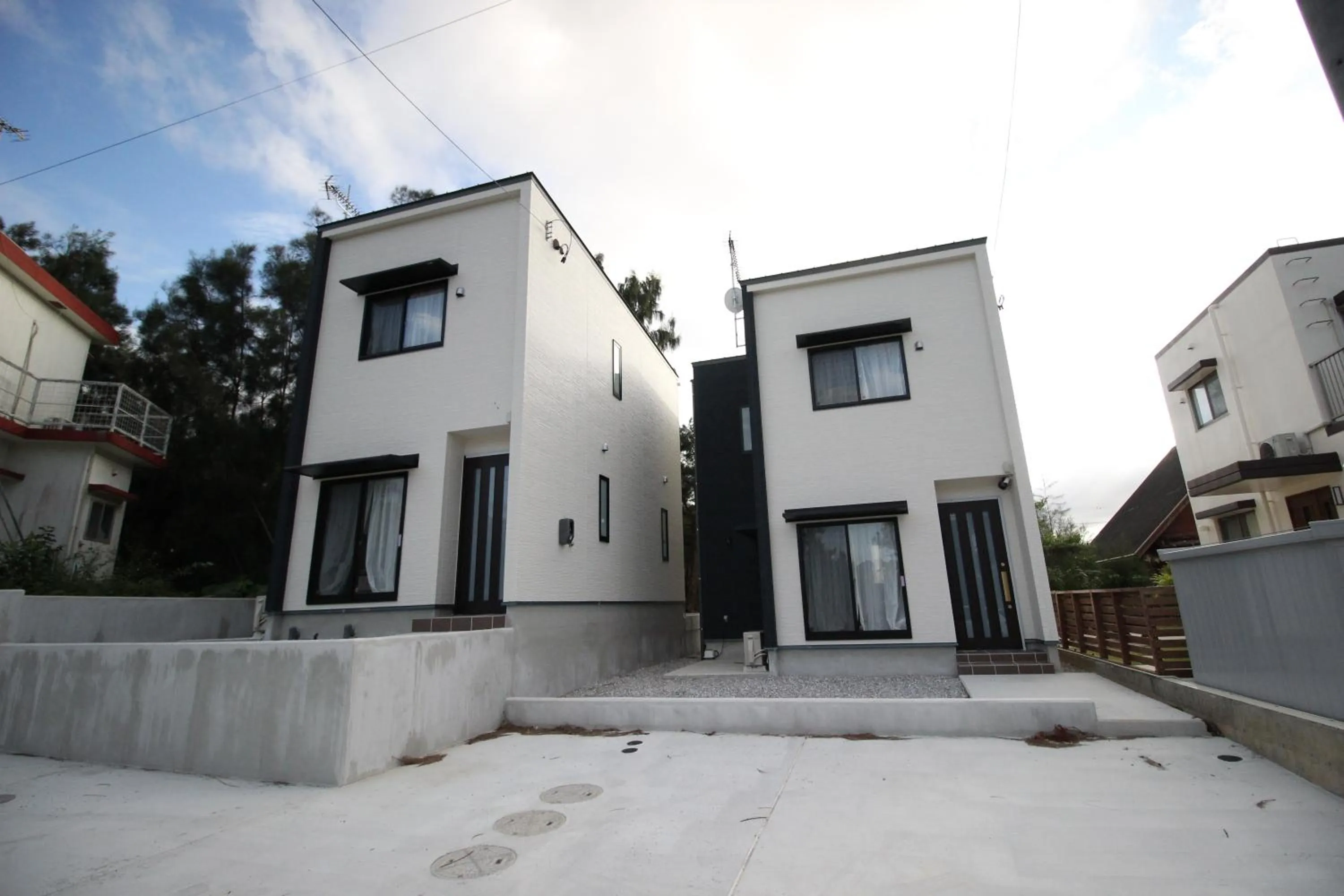 Property building in Akizero Onnason