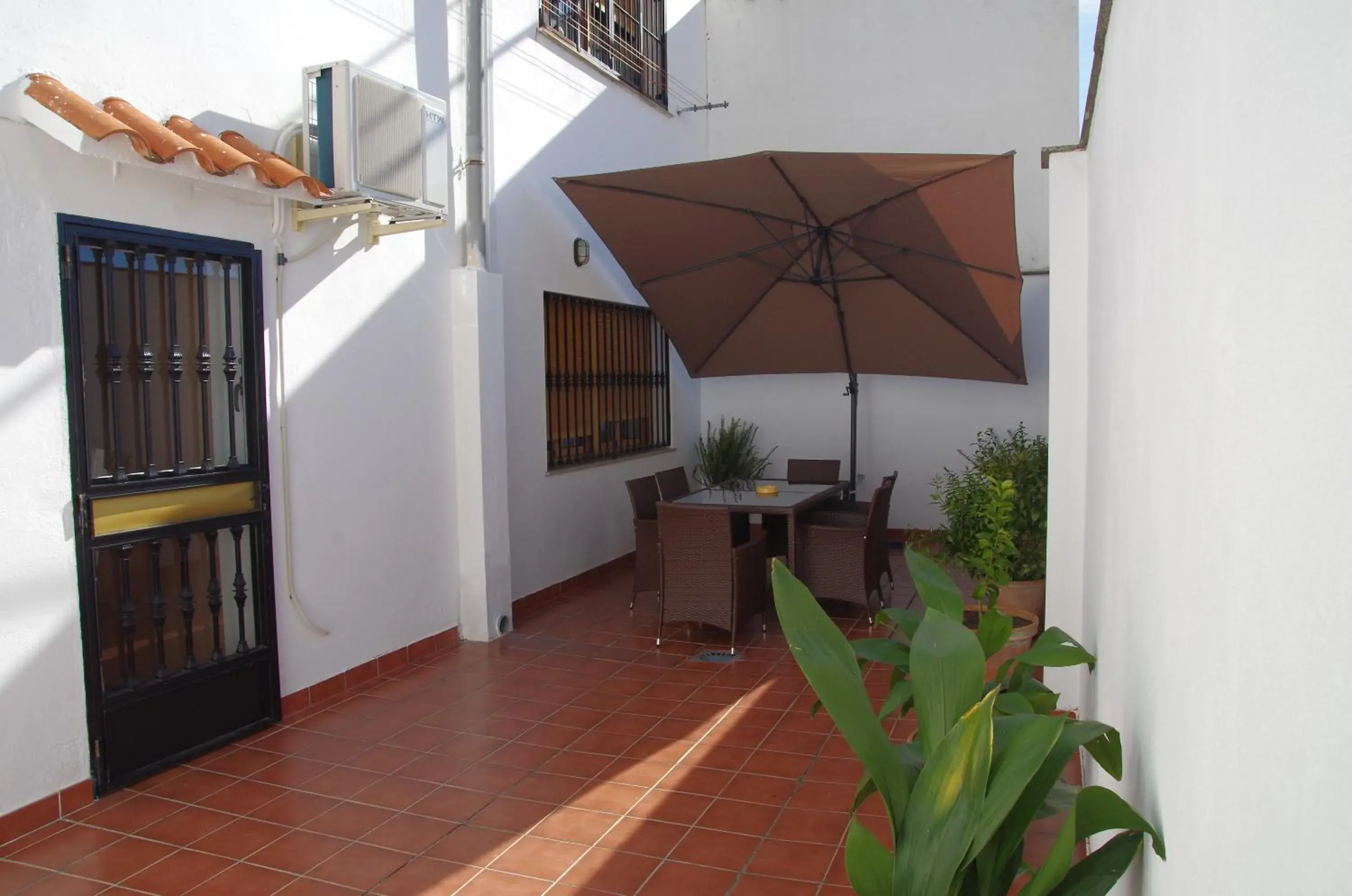 San Jorge, Parking Privado Gratis San Jorge, Parking Privado Gratis