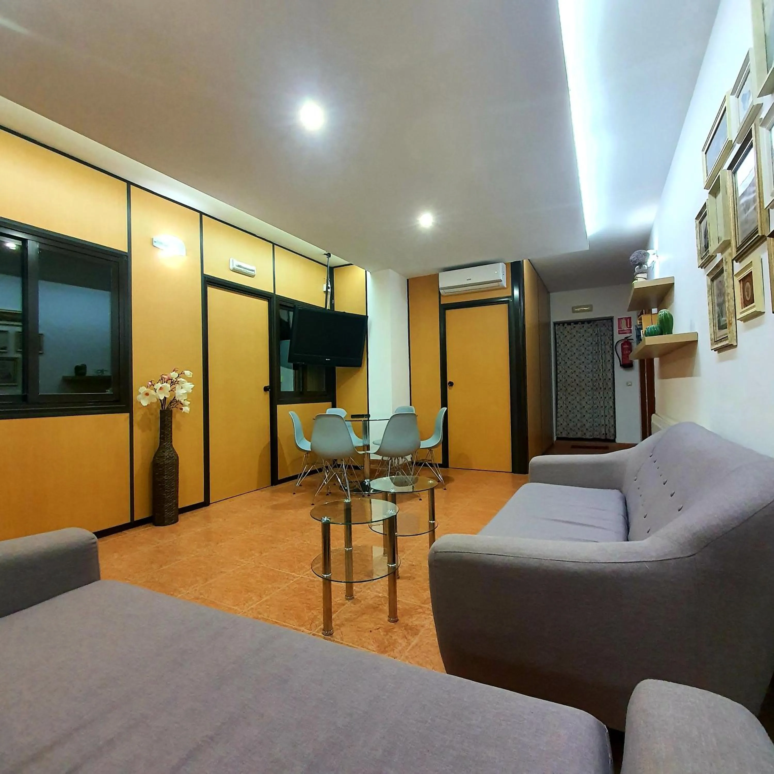 San Jorge, Parking Privado Gratis