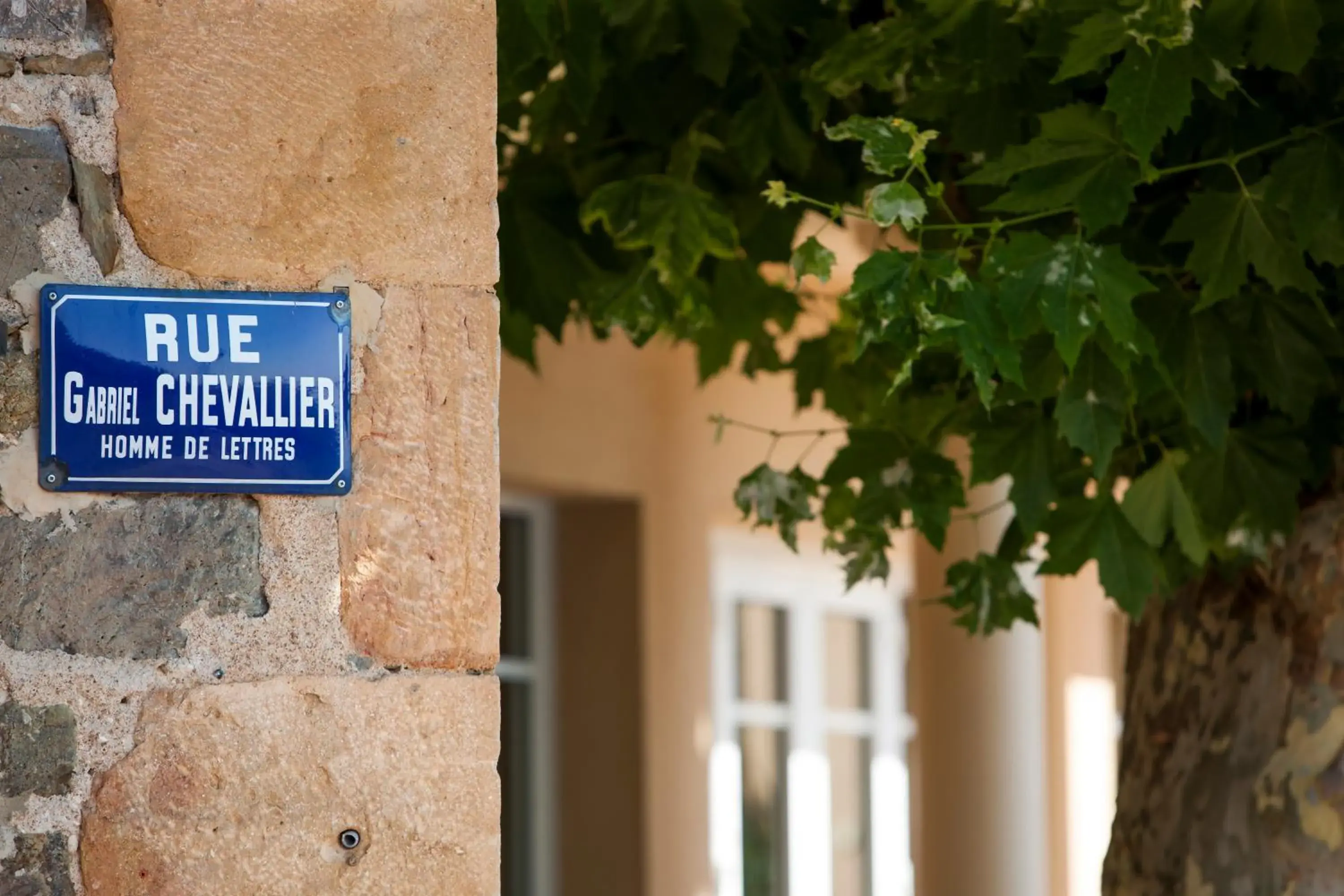 Facade/entrance in Auberge de Clochemerle - Spa & Restaurant gastronomique étoilé Facade/entrance in Auberge de Clochemerle - Spa & Restaurant gastronomique étoilé