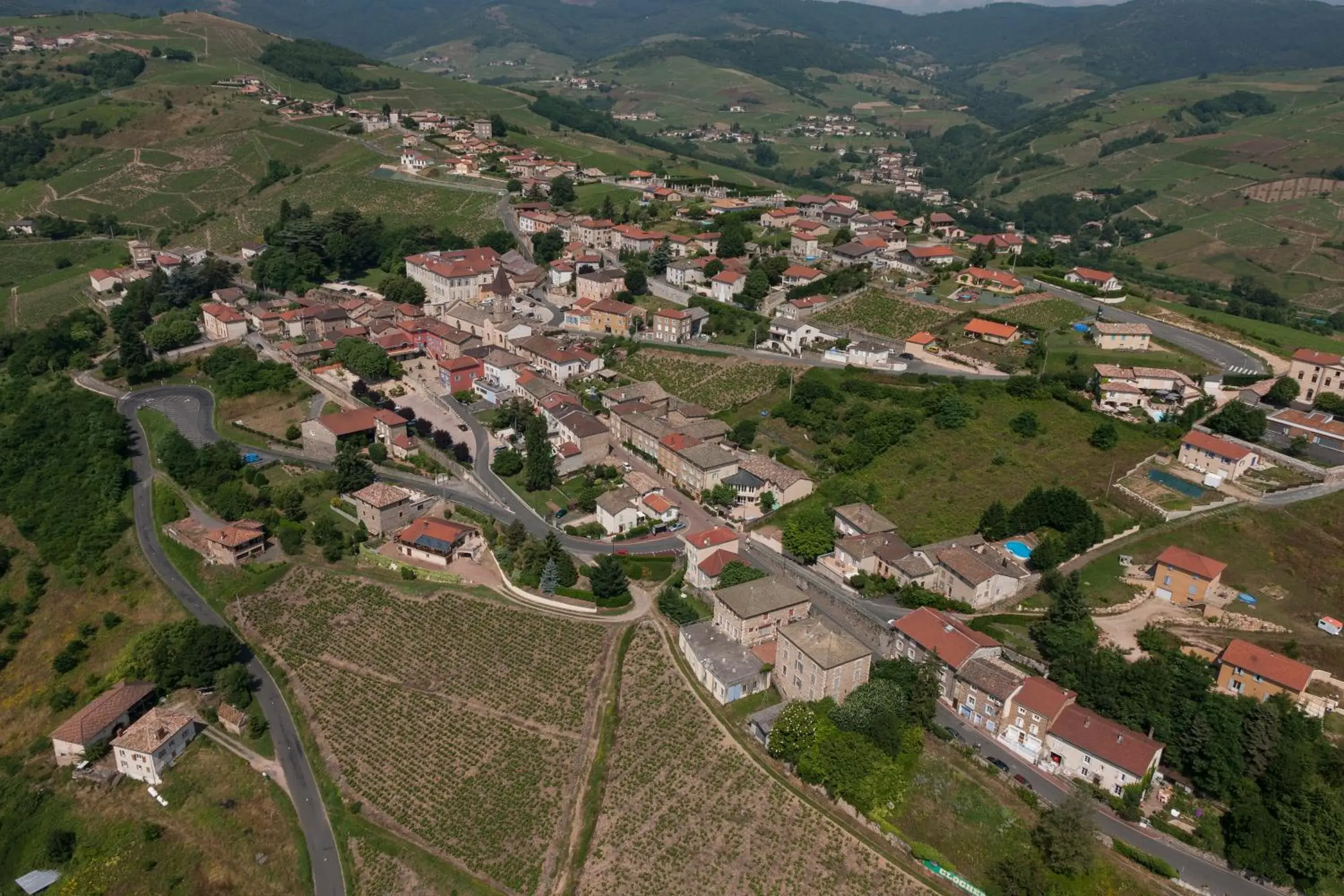 Bird's eye view in Auberge de Clochemerle - Spa & Restaurant gastronomique étoilé Bird's eye view in Auberge de Clochemerle - Spa & Restaurant gastronomique étoilé