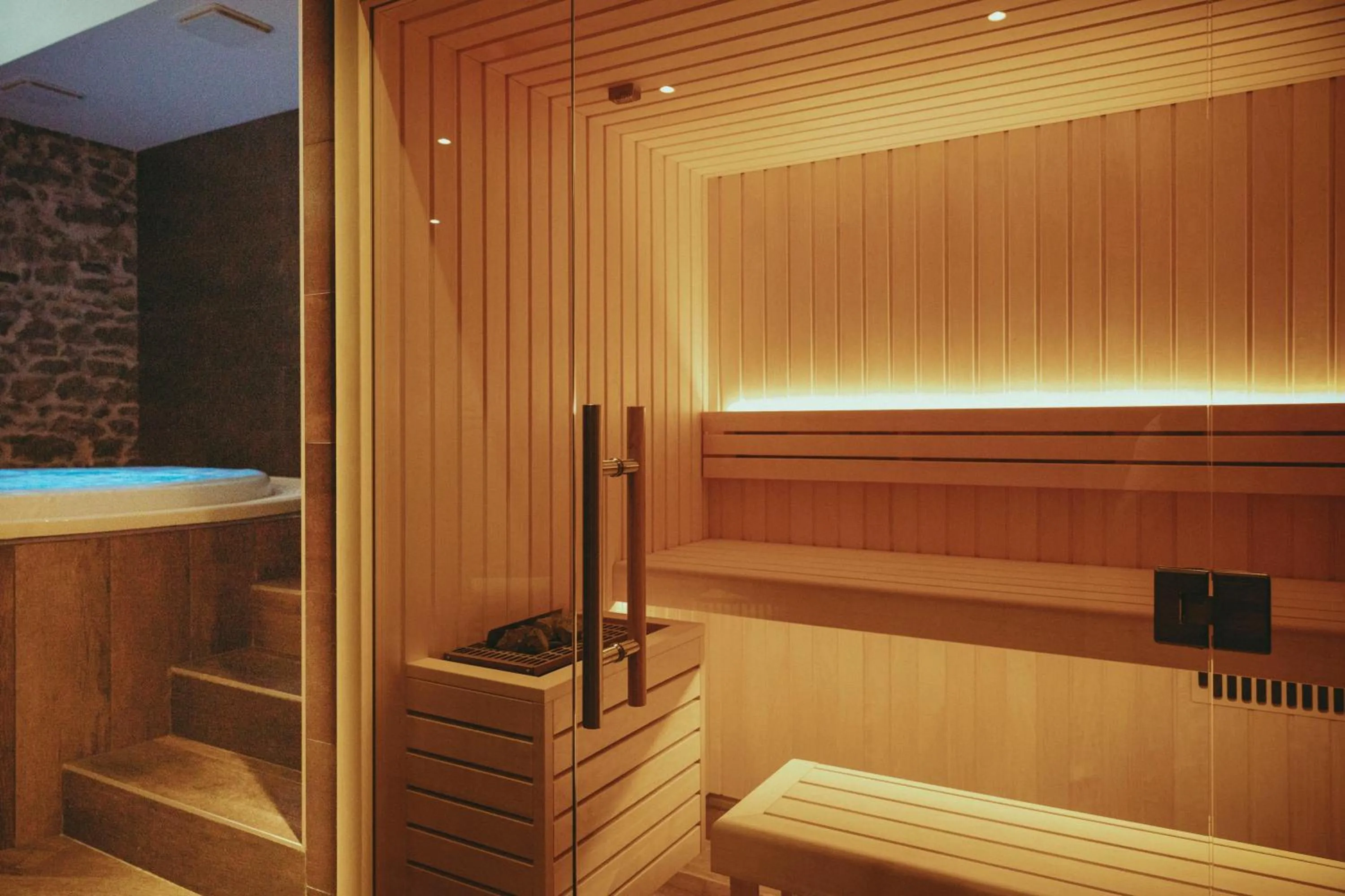 Sauna in Auberge de Clochemerle - Spa & Restaurant gastronomique étoilé