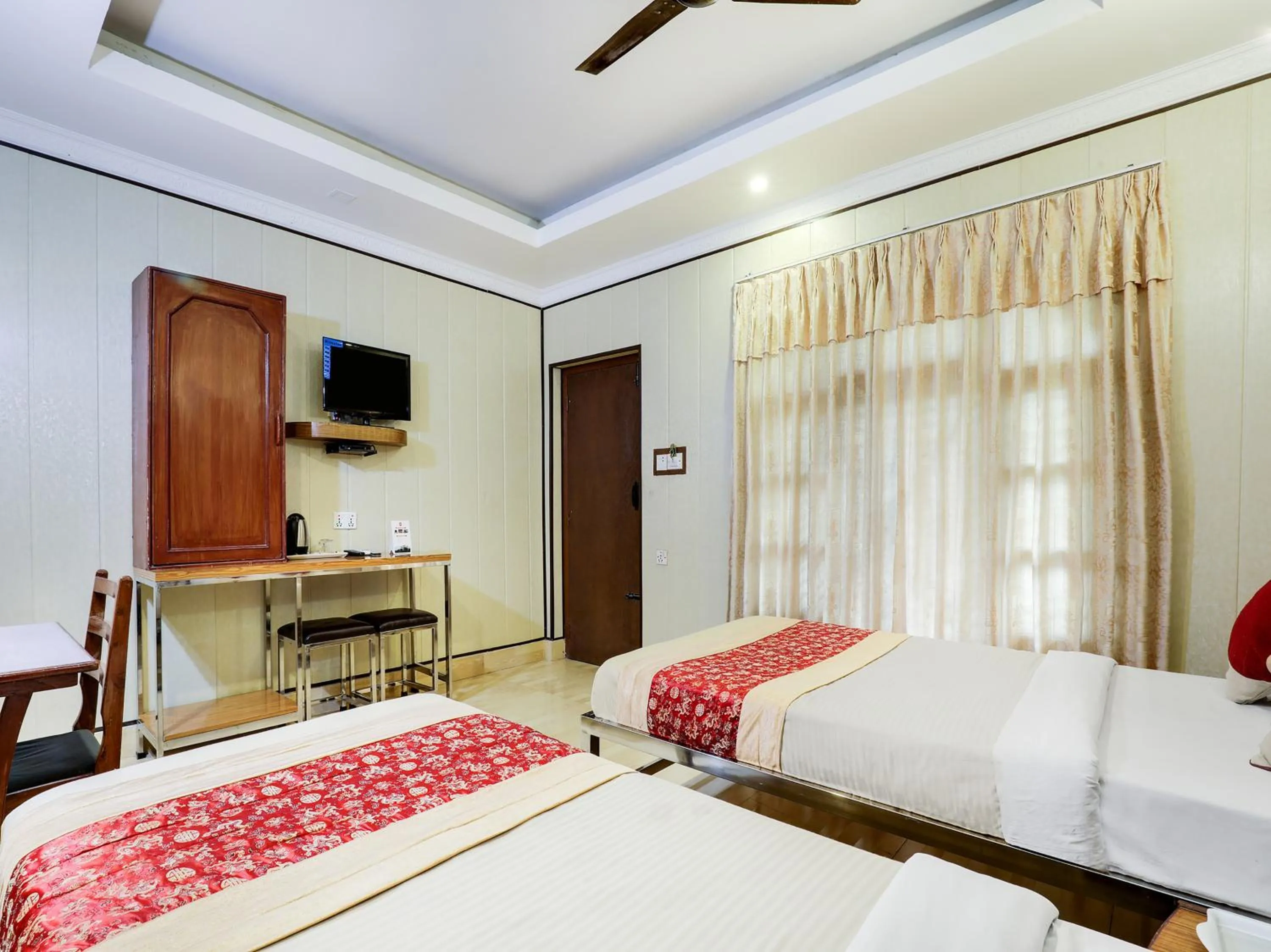 Bedroom, Bed in Hotel Wildlife Camp