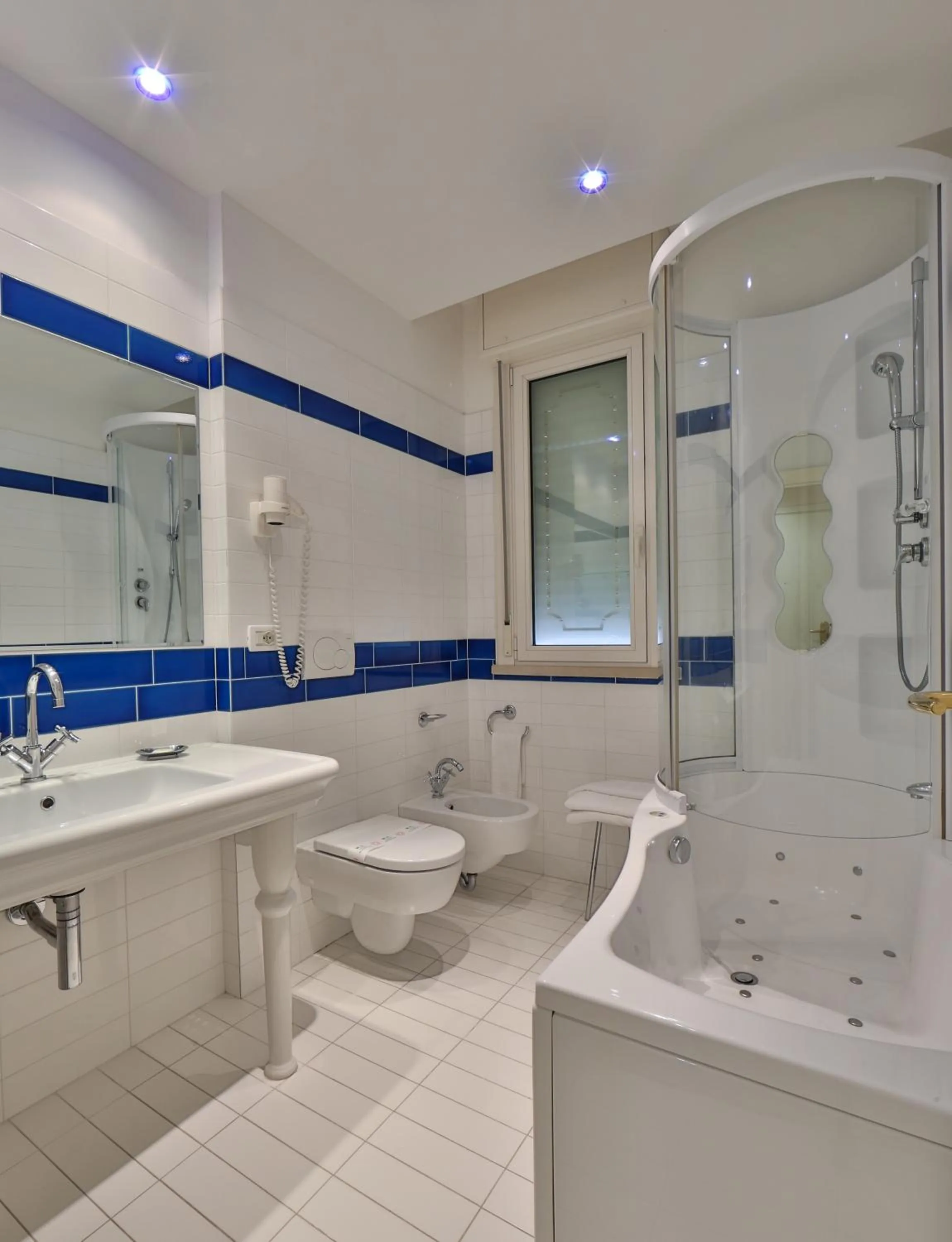 Bathroom in Hotel Globus, Sure Hotel Collection by Best Western