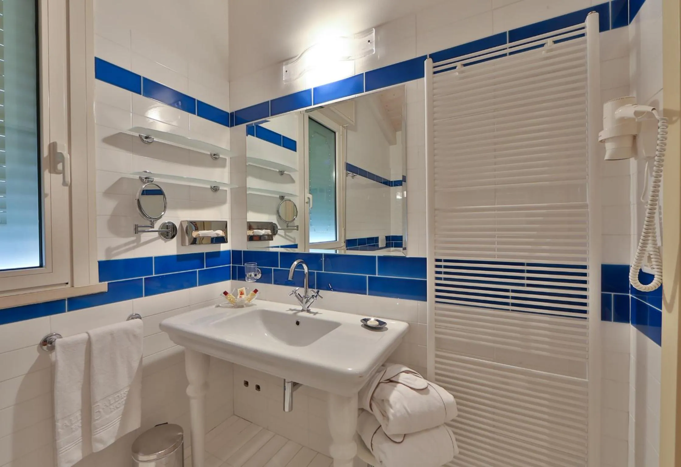 Bathroom in Hotel Globus, Sure Hotel Collection by Best Western