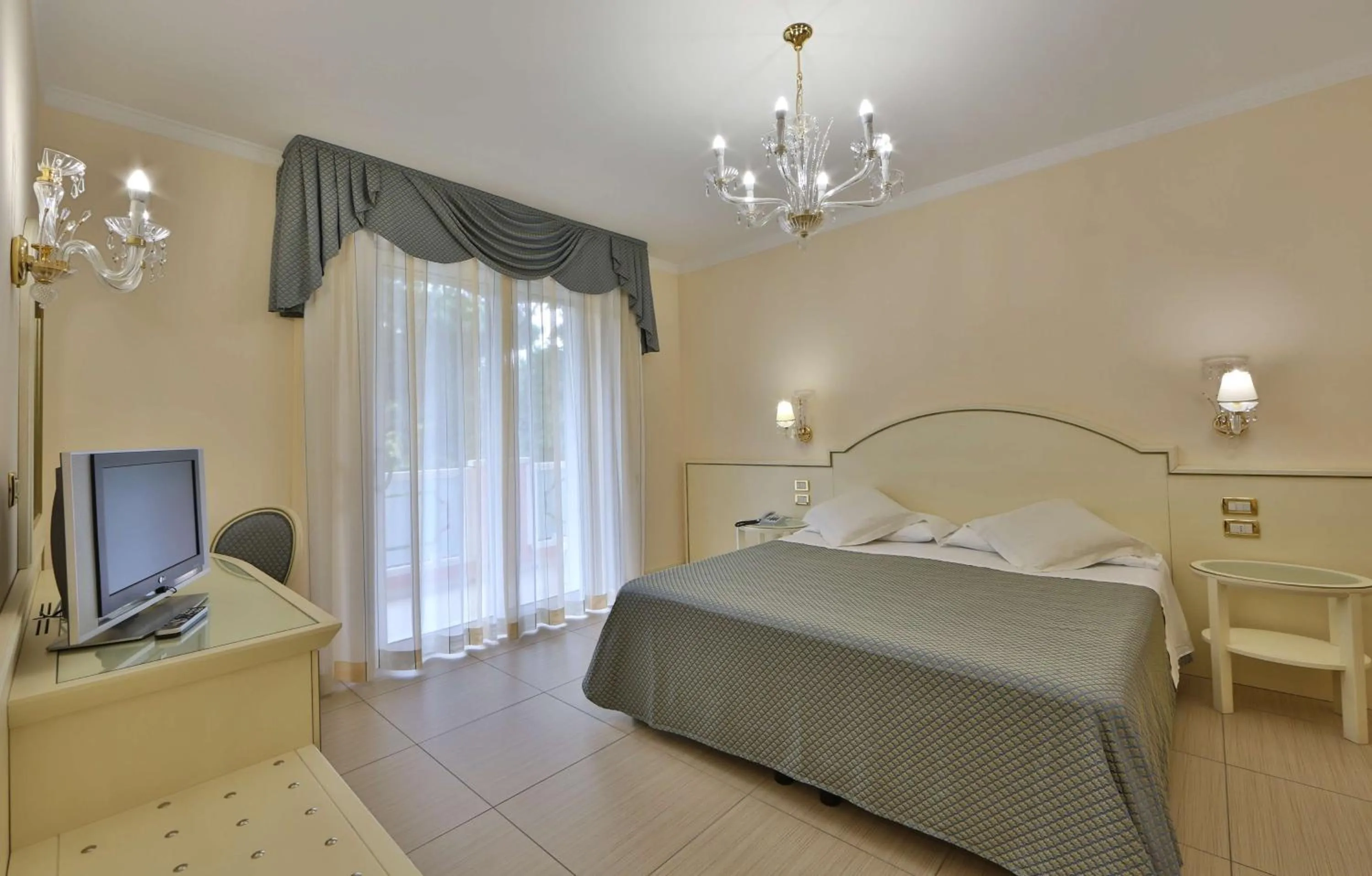 Bedroom in Hotel Globus, Sure Hotel Collection by Best Western