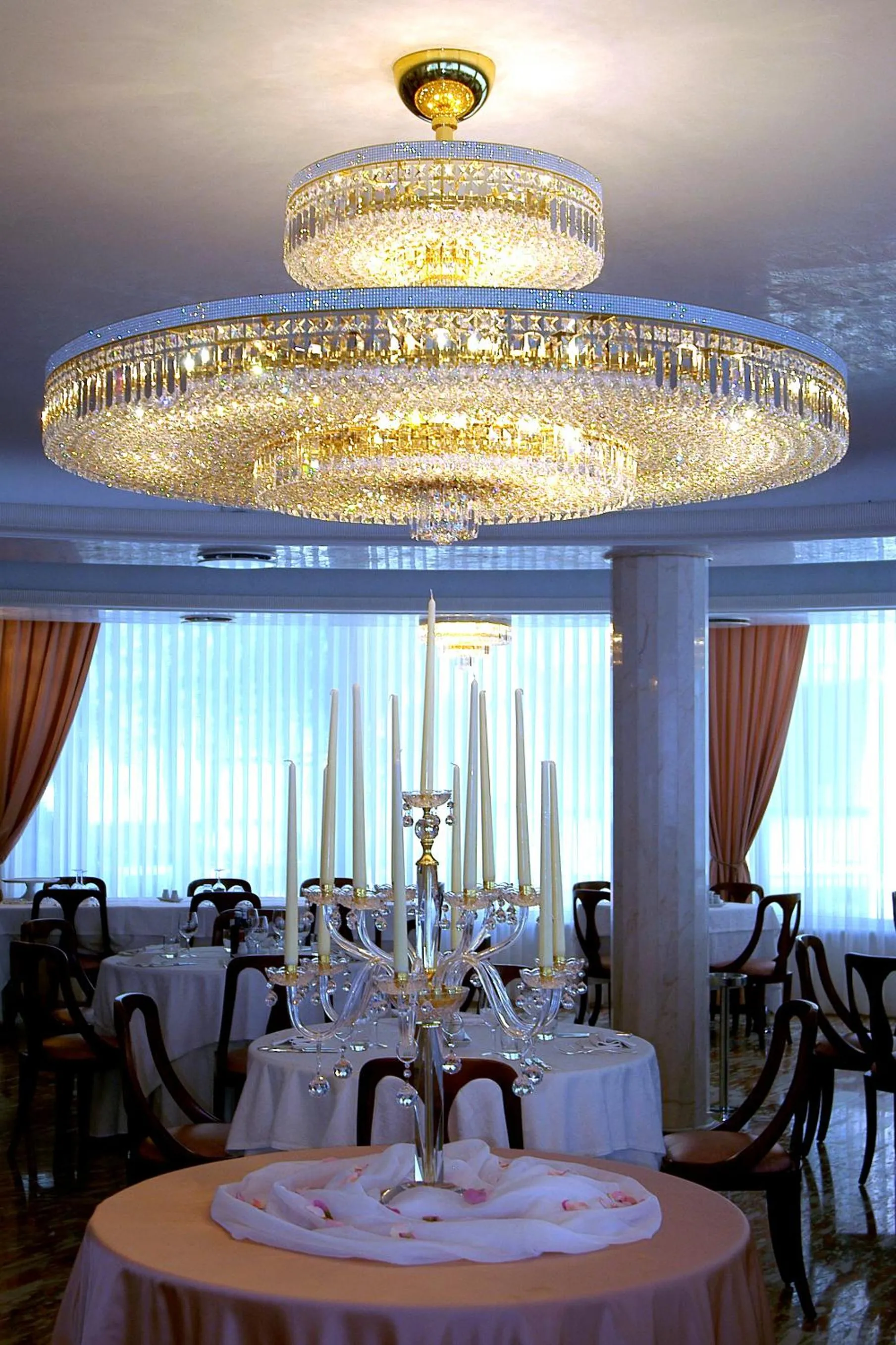 Restaurant/places to eat in Hotel Globus, Sure Hotel Collection by Best Western