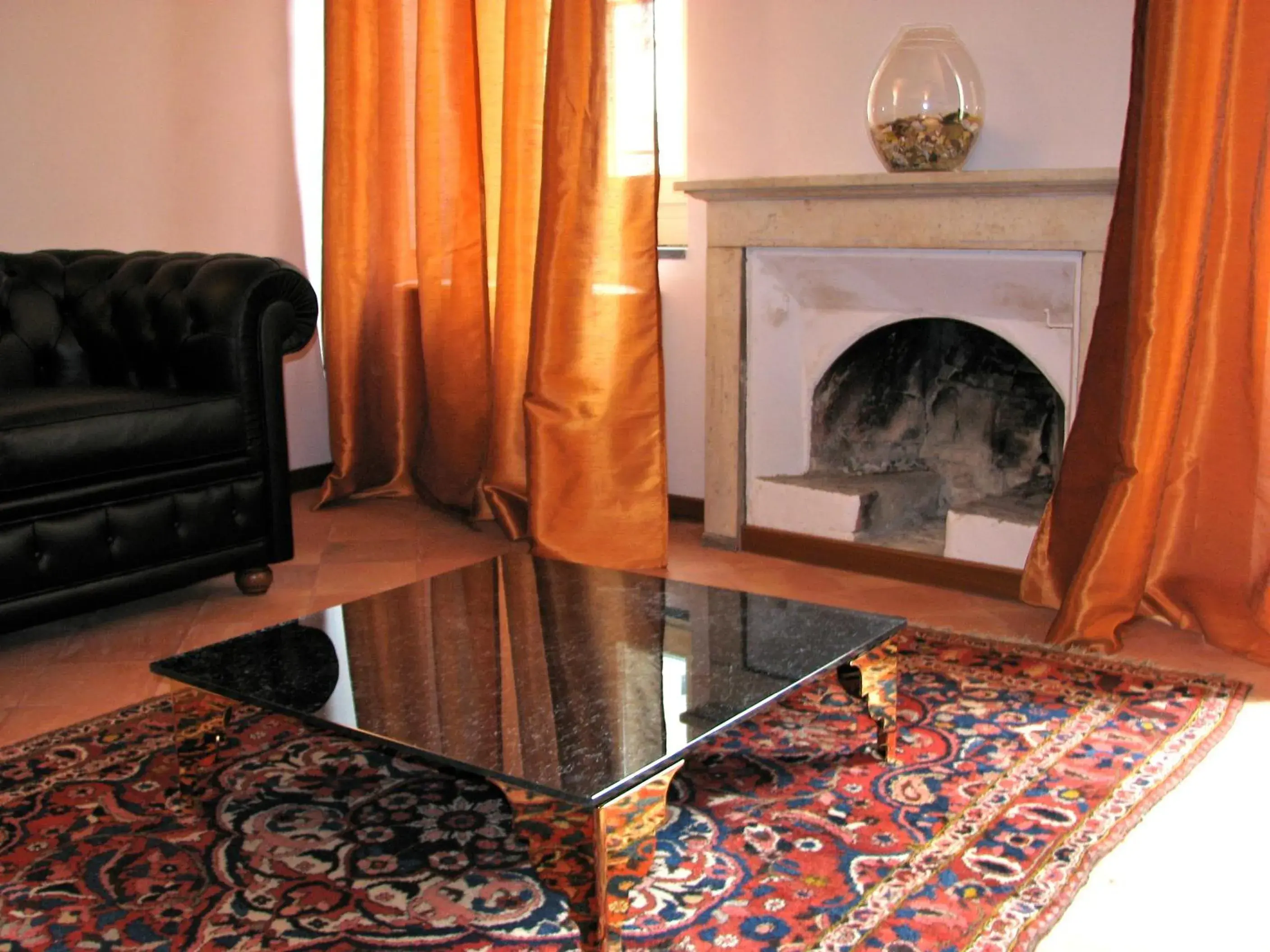 Superior One-Bedroom Suite with City View in Parizzi Suites & Restaurant Superior One-Bedroom Suite with City View in Parizzi Suites & Restaurant