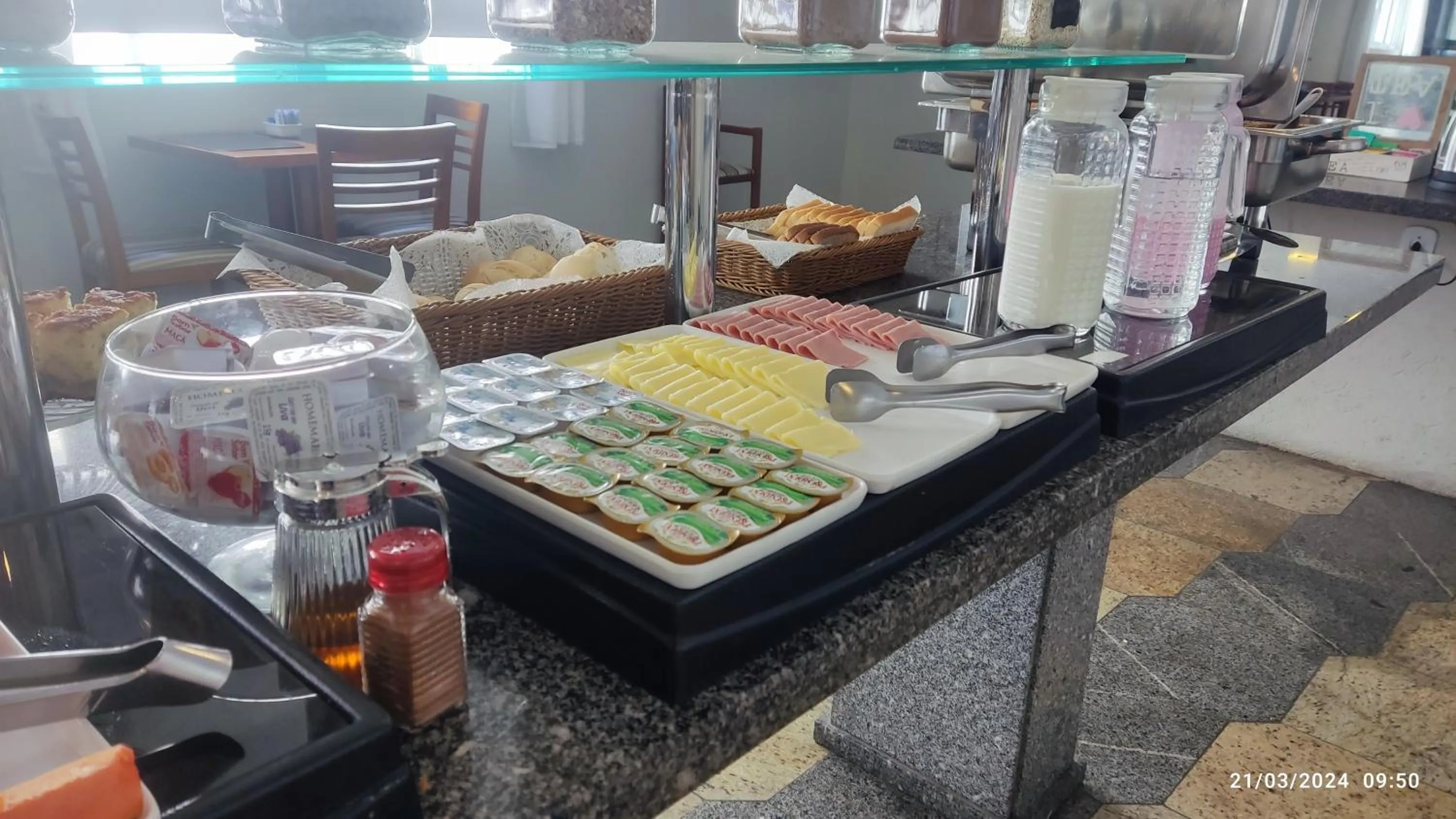 Buffet breakfast in Hotel Imperador