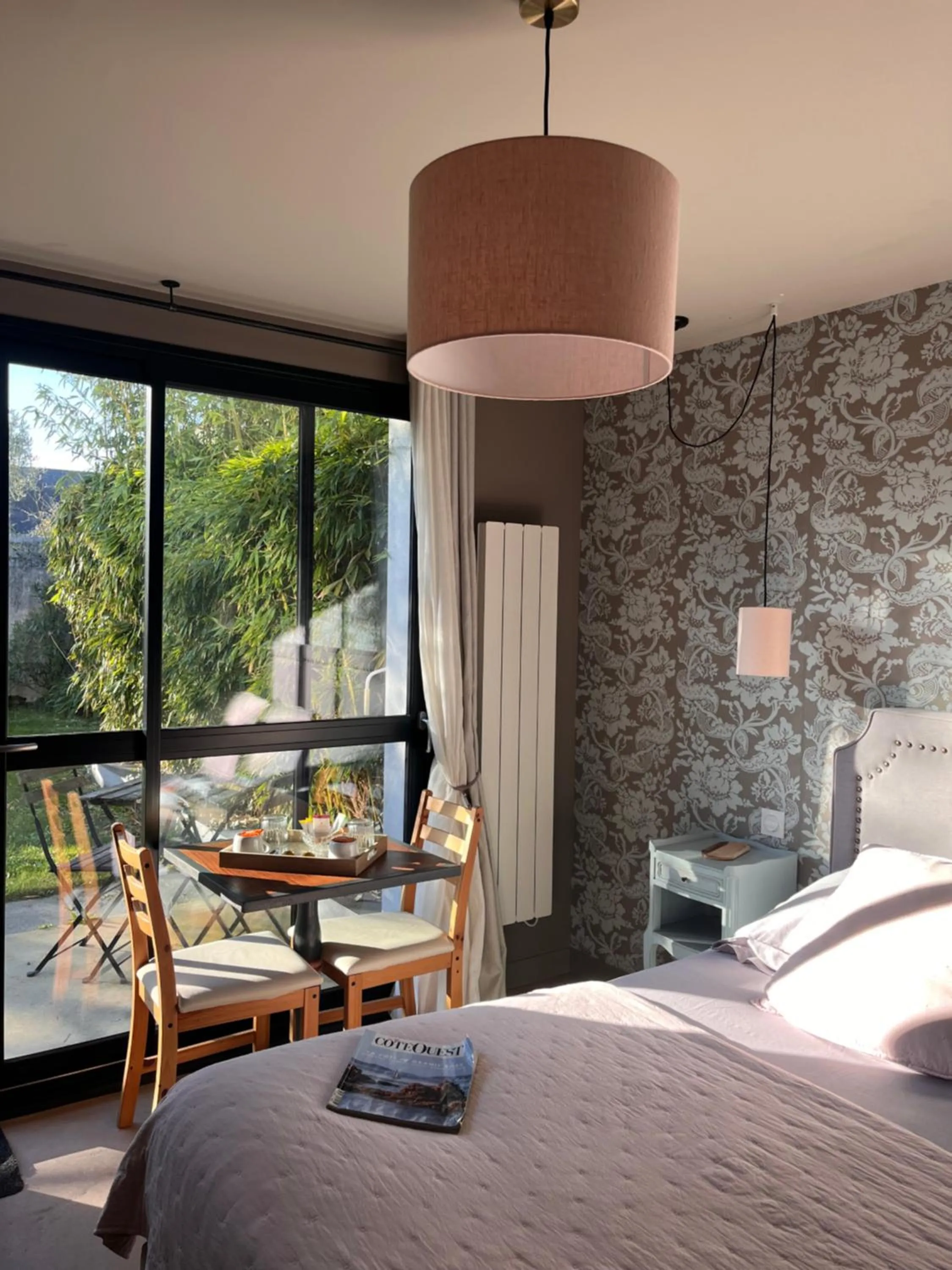 Bedroom, Bed in Au gré des vents