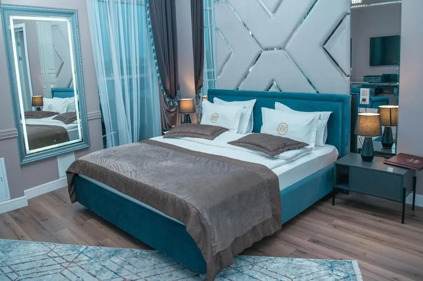 Suite with River View in Royal BV Suite with River View in Royal BV