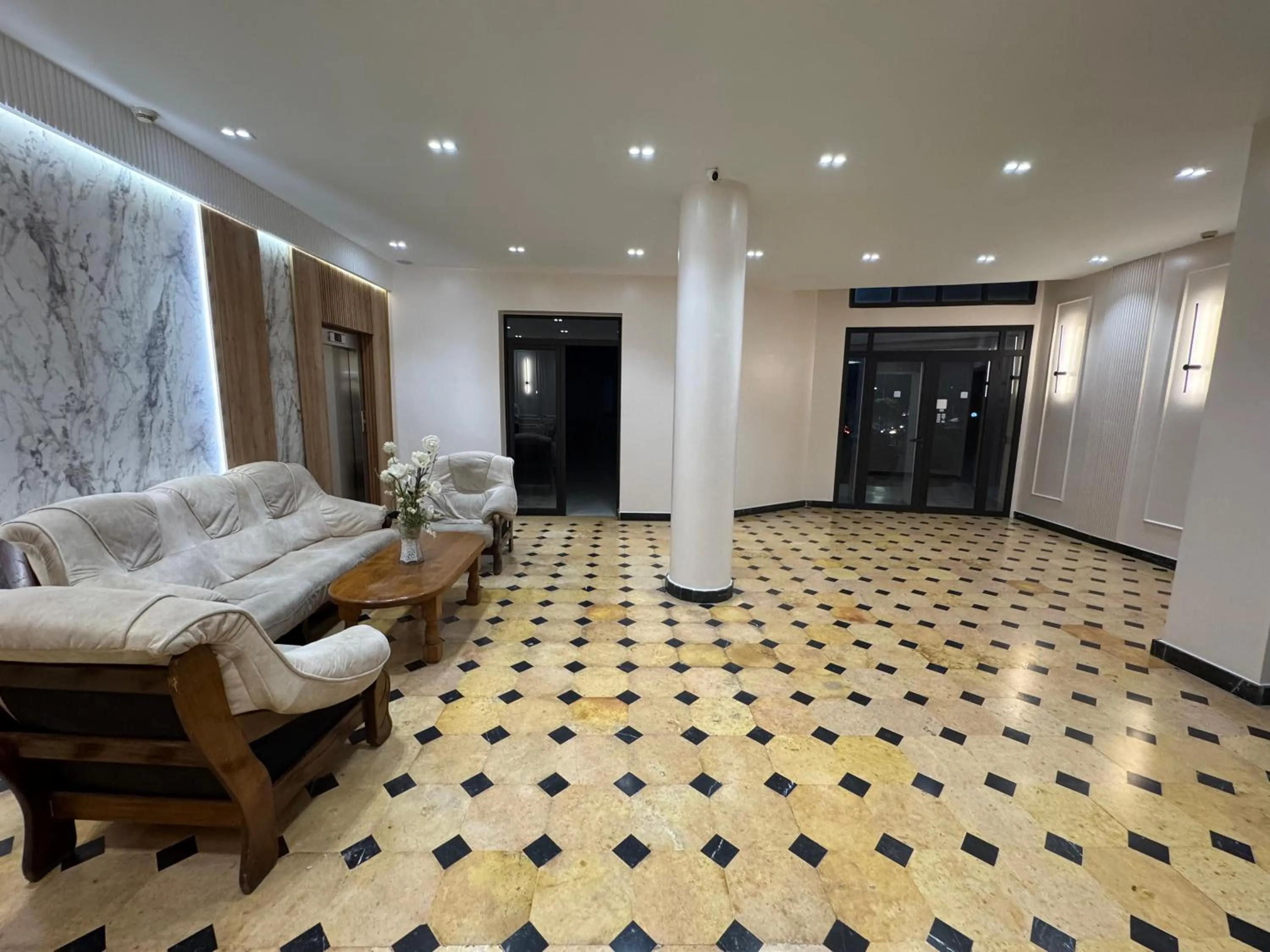 Lobby or reception in Hôtel Plaisance