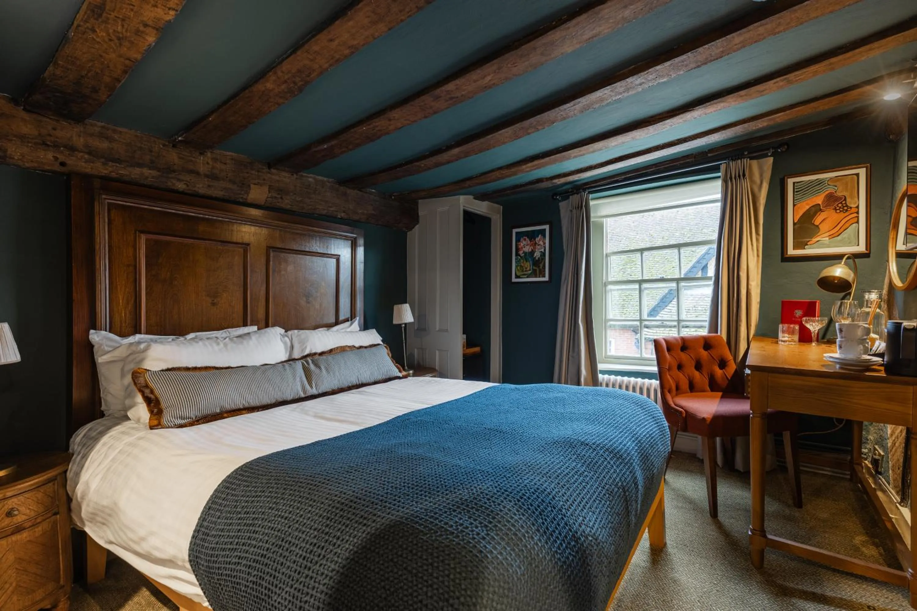 Bedroom, Bed in The Griffin Inn