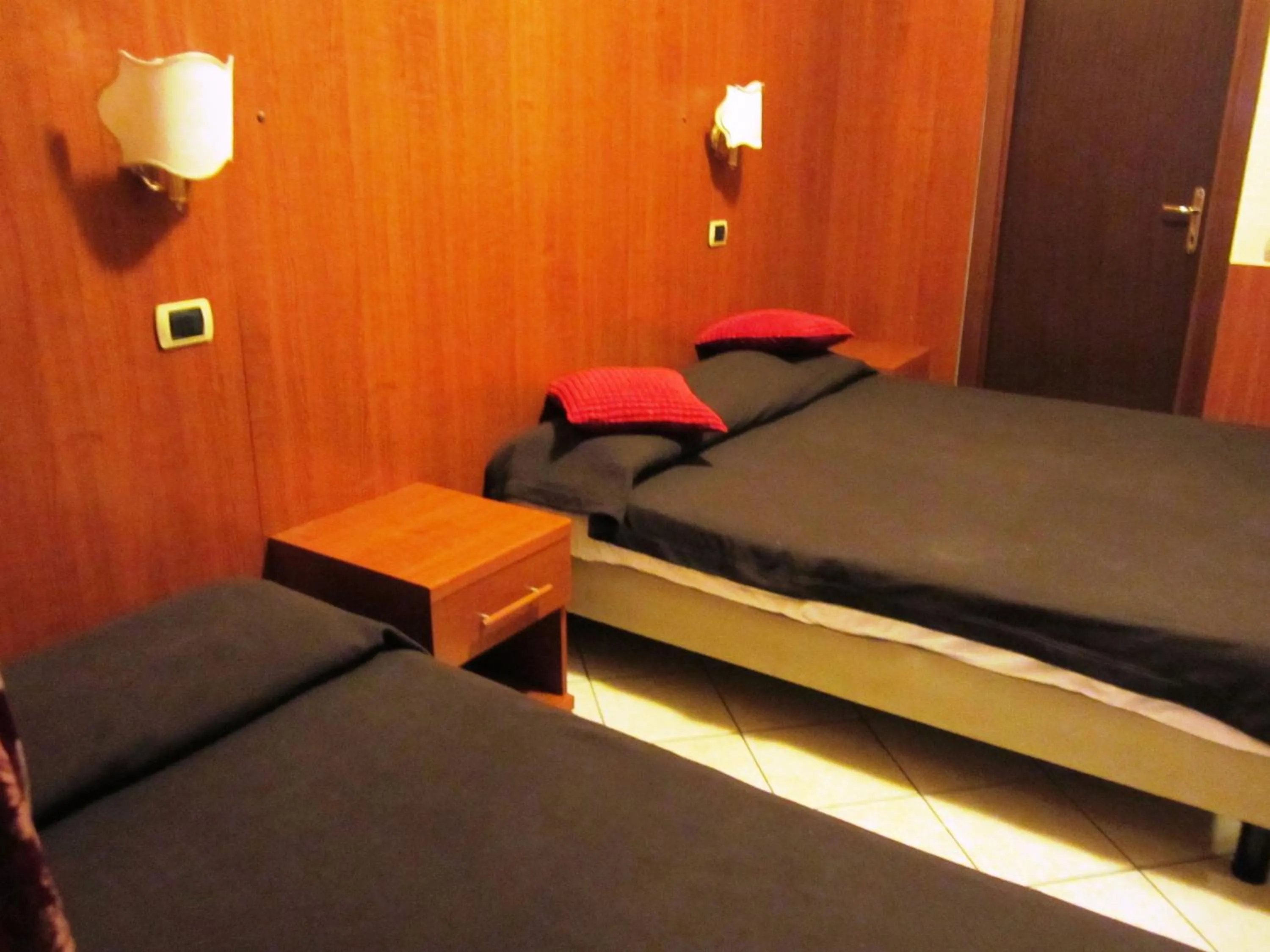 Bedroom, Bed in B&B Rome Terminal House