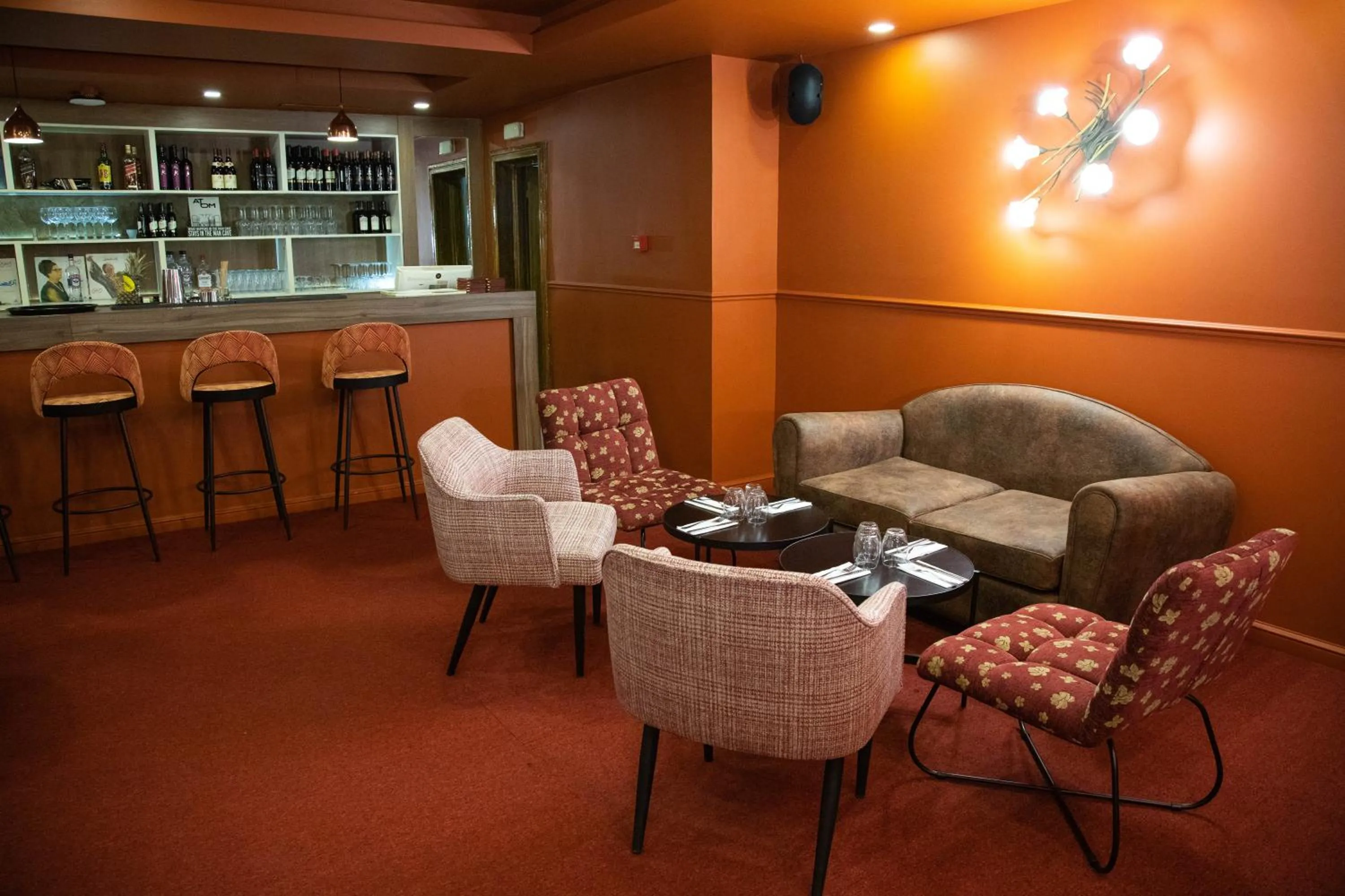 Lounge or bar in Hotel Ibn Khaldoun