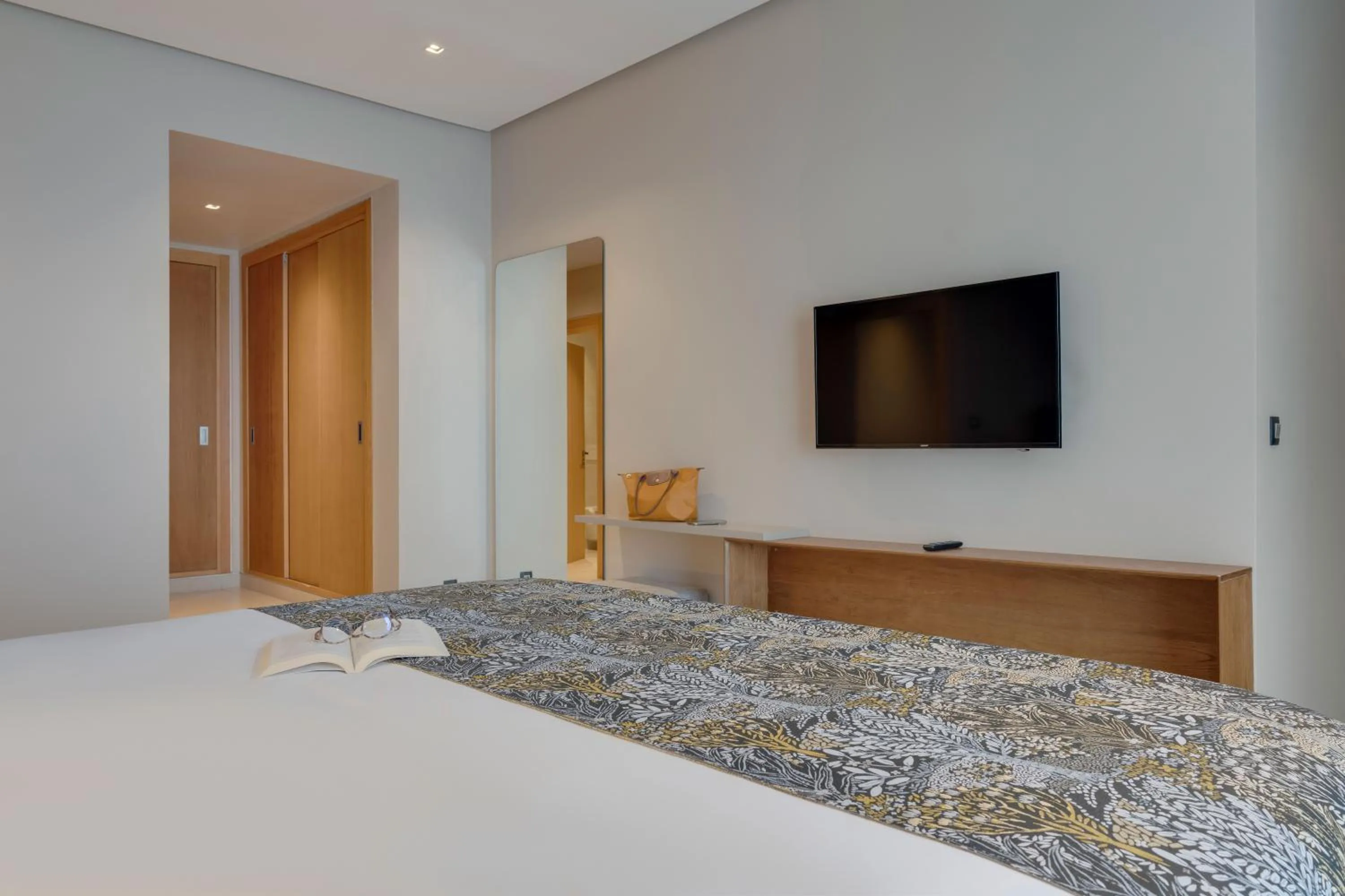 Bedroom, Bed in Pestana Casablanca, Seaside Suites & Residences