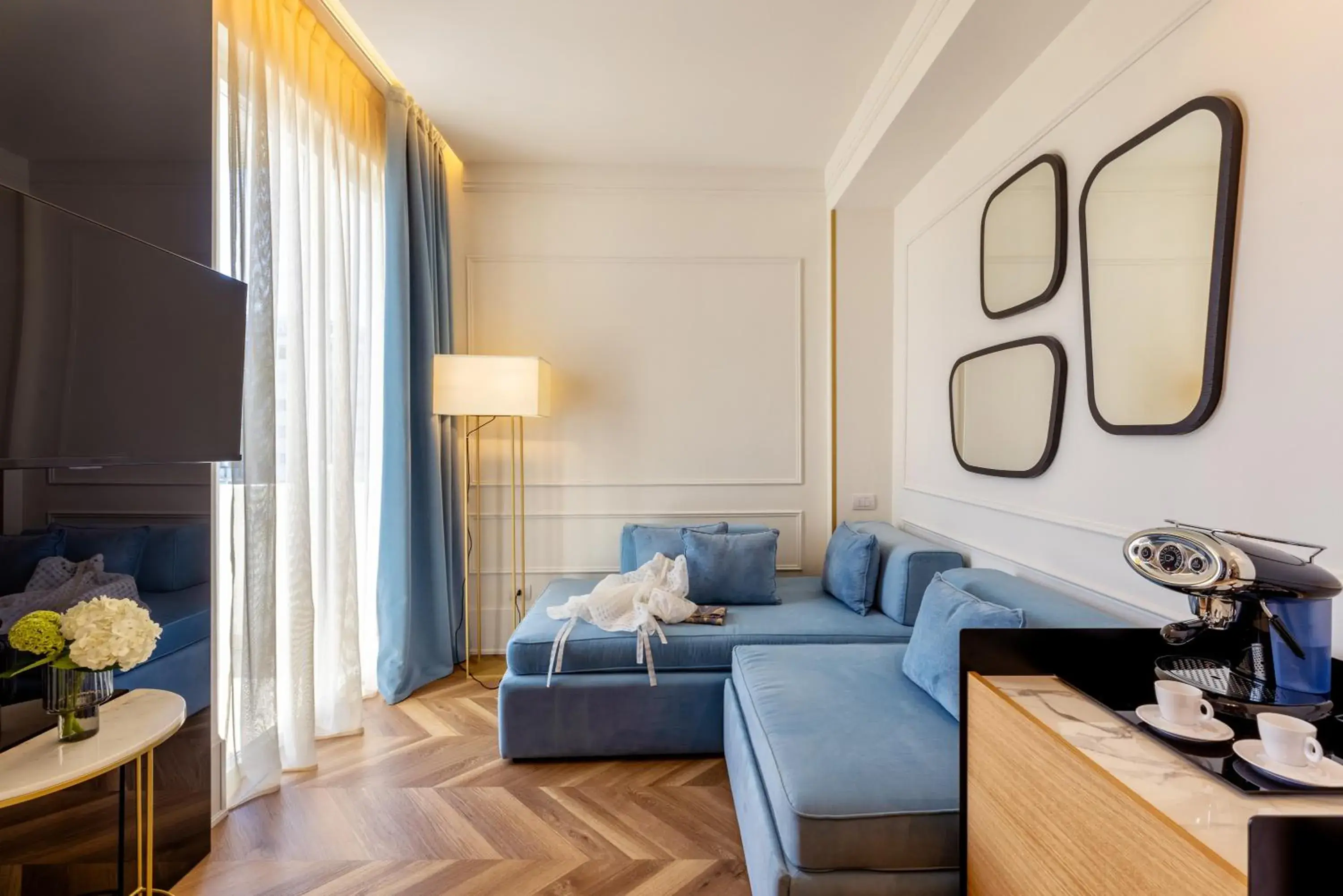 Living room in Hotel Abner's Living room in Hotel Abner's