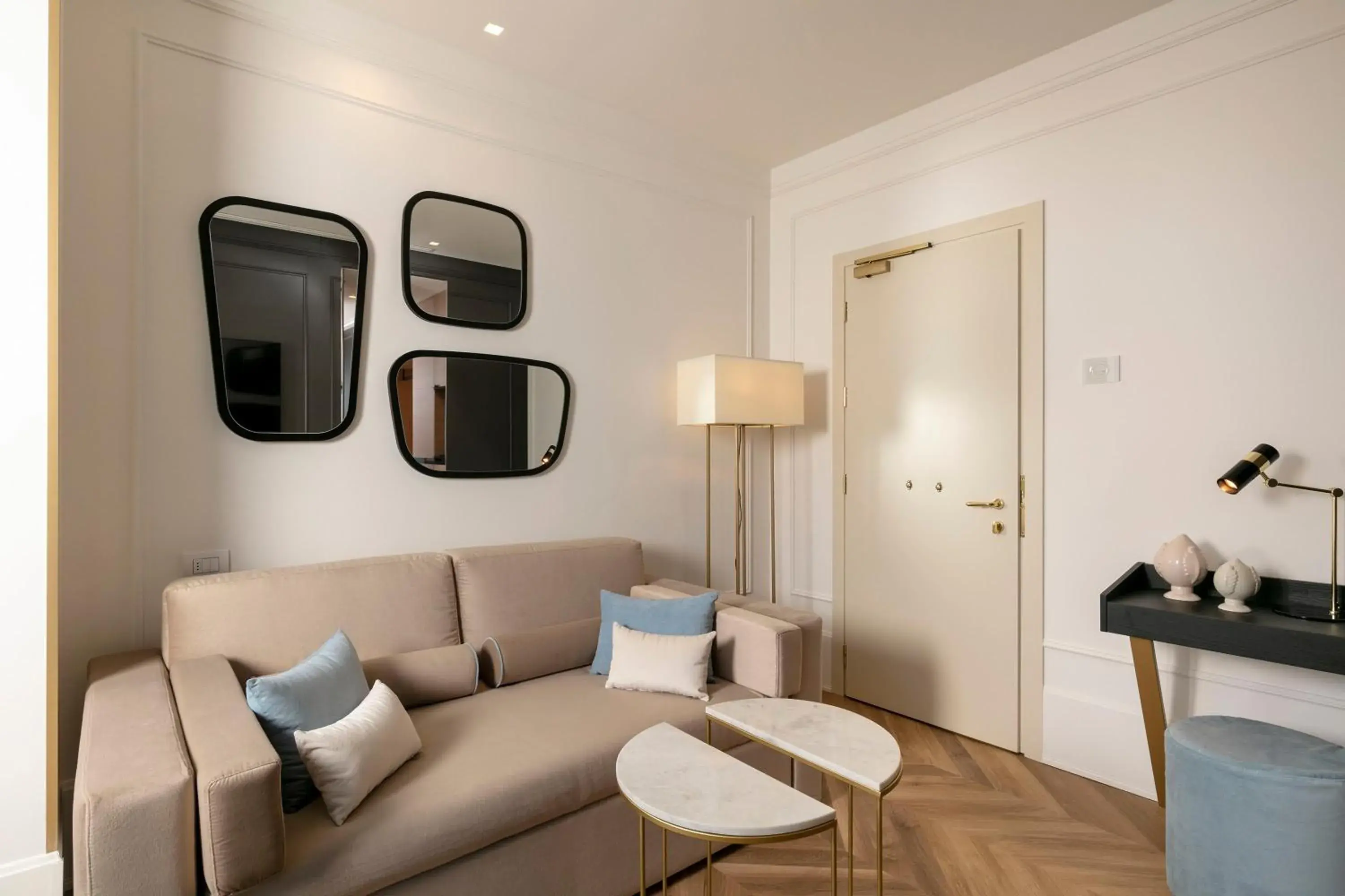 Living room in Hotel Abner's Living room in Hotel Abner's