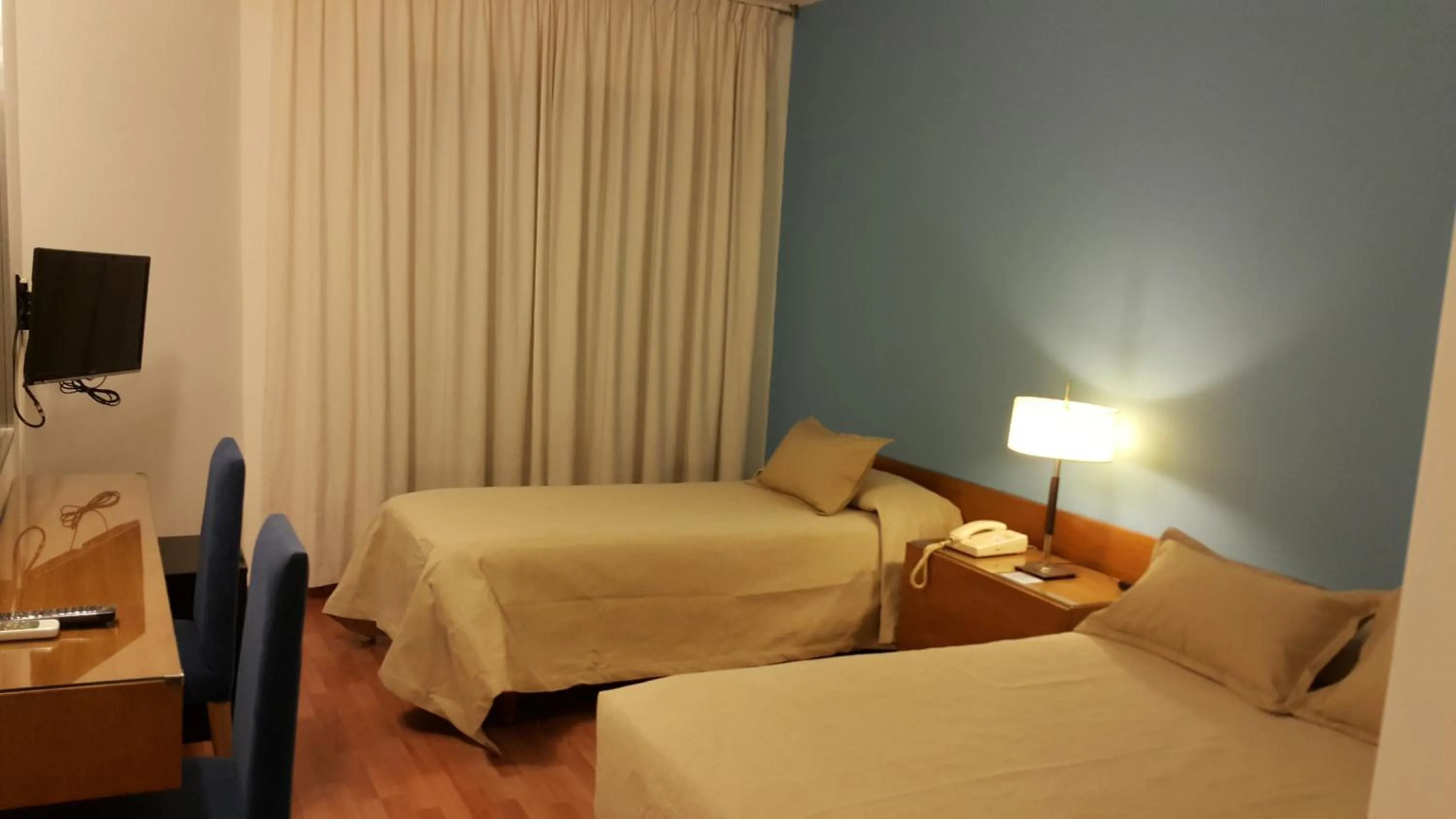 Bed in Hotel Avenida