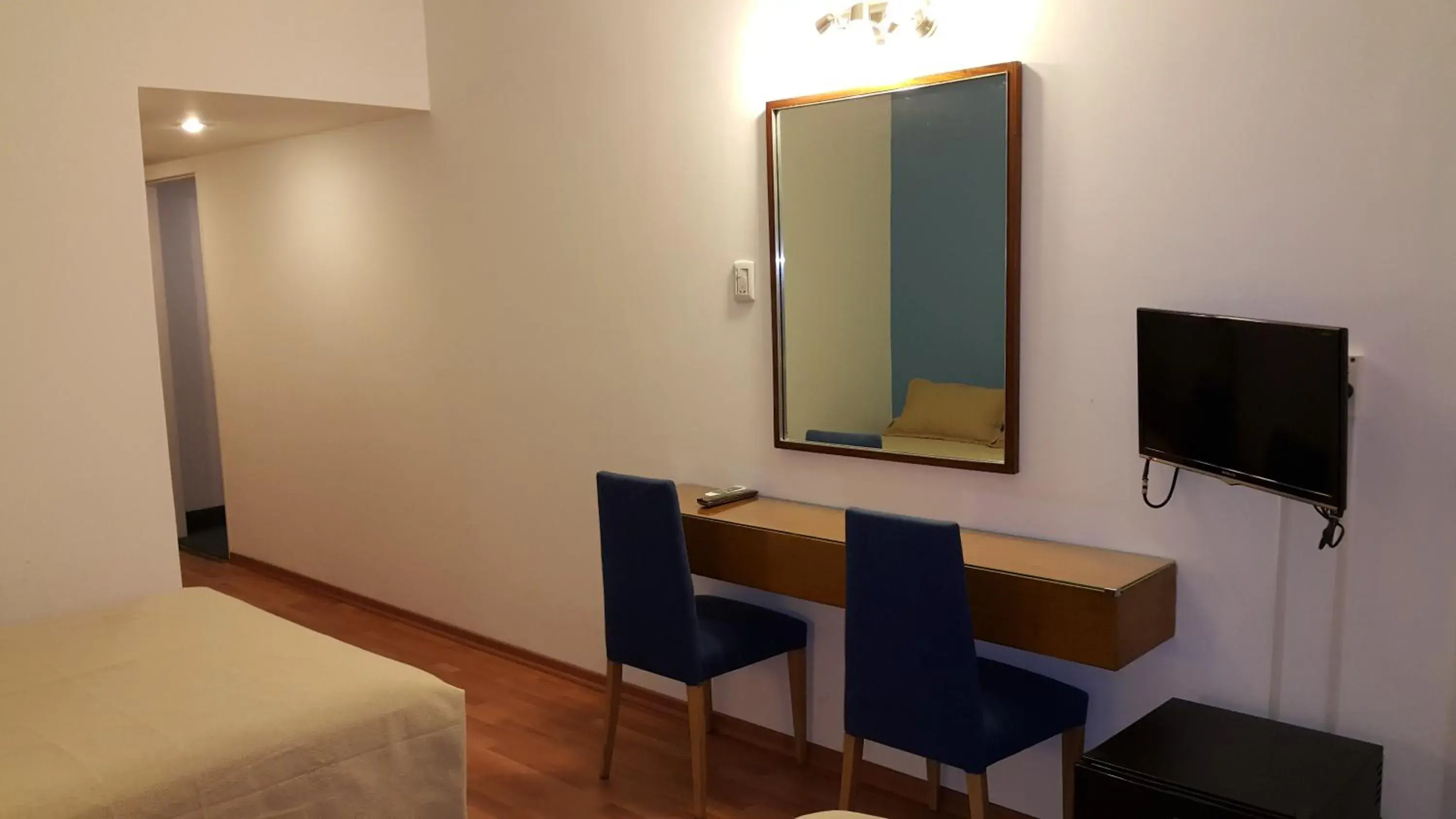 Photo of the whole room, Bed in Hotel Avenida Photo of the whole room, Bed in Hotel Avenida