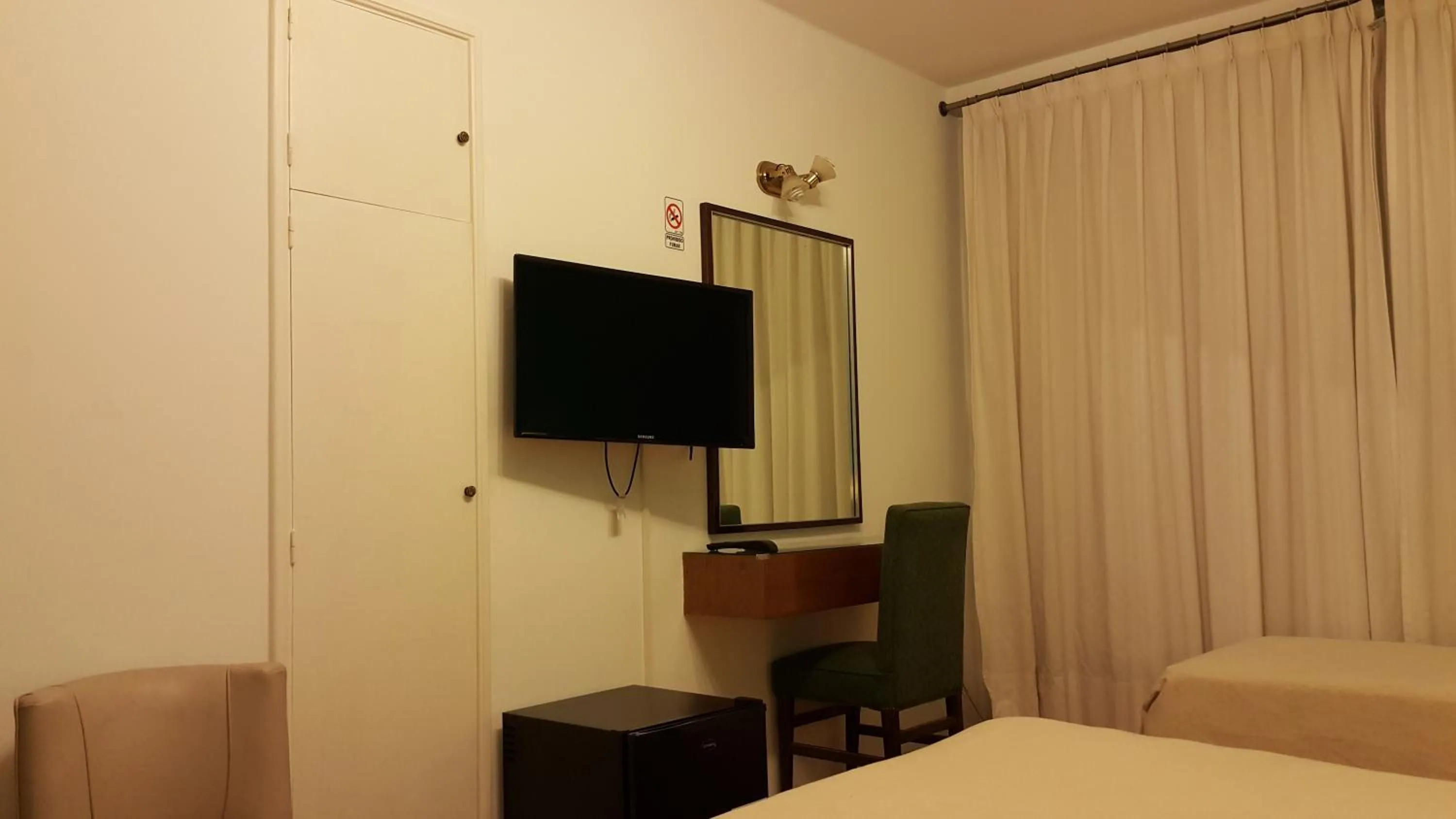 Decorative detail, Bed in Hotel Avenida