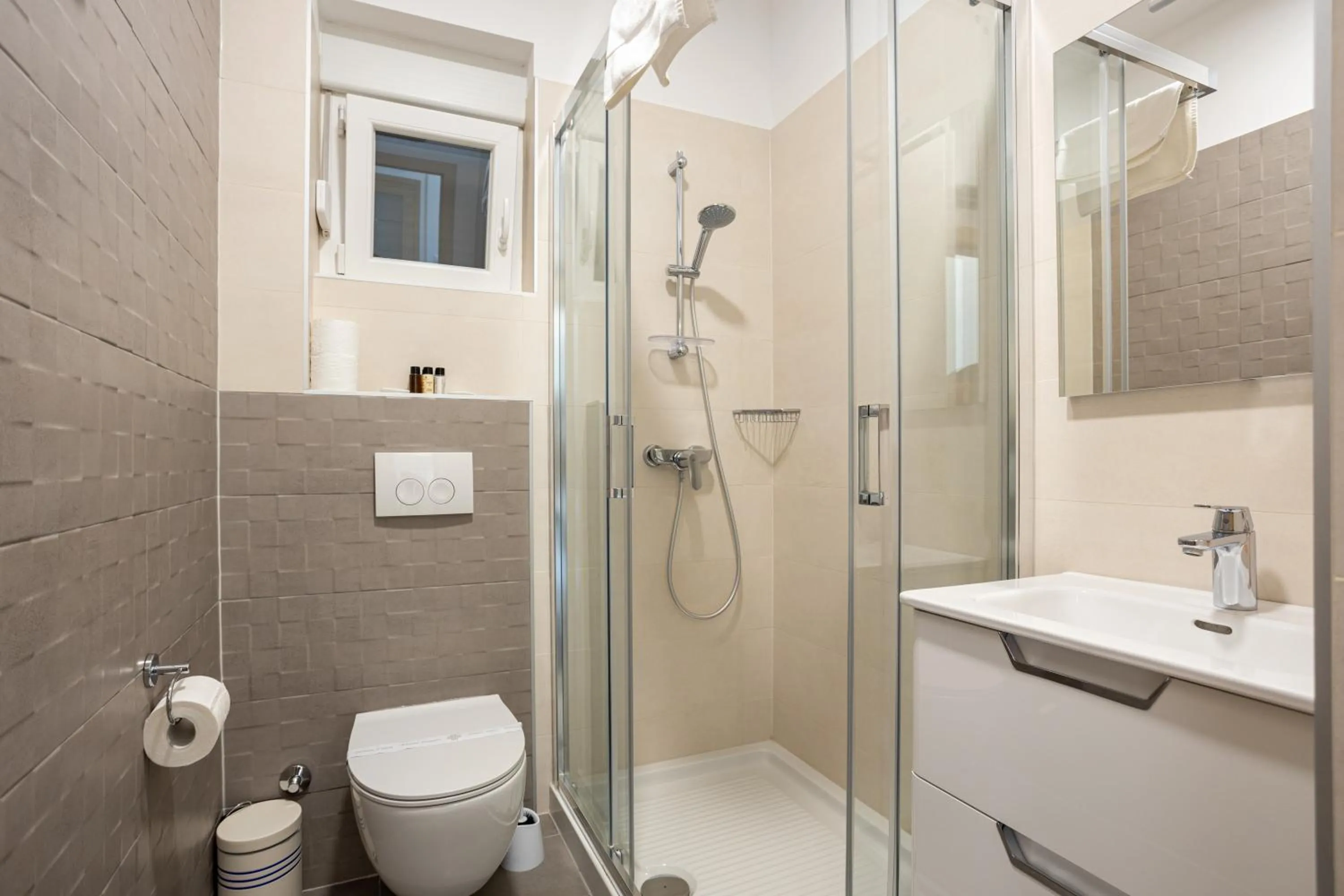 Toilet in VIPo Prestige Apartments