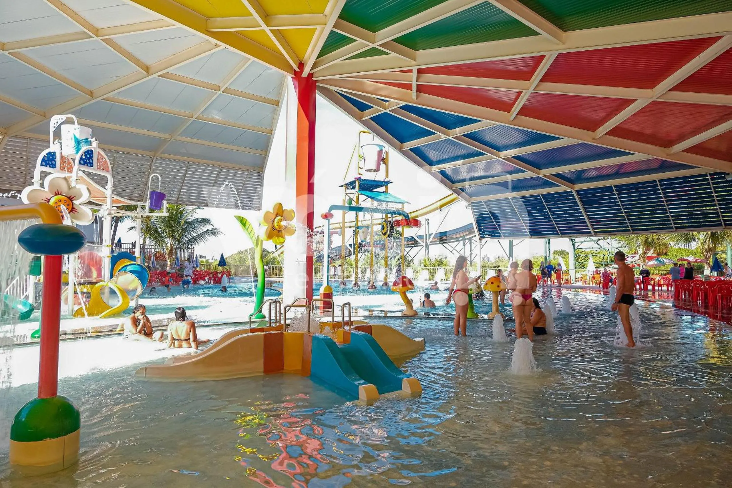 Aqua park in Piazza diRoma - VaciaTemporada
